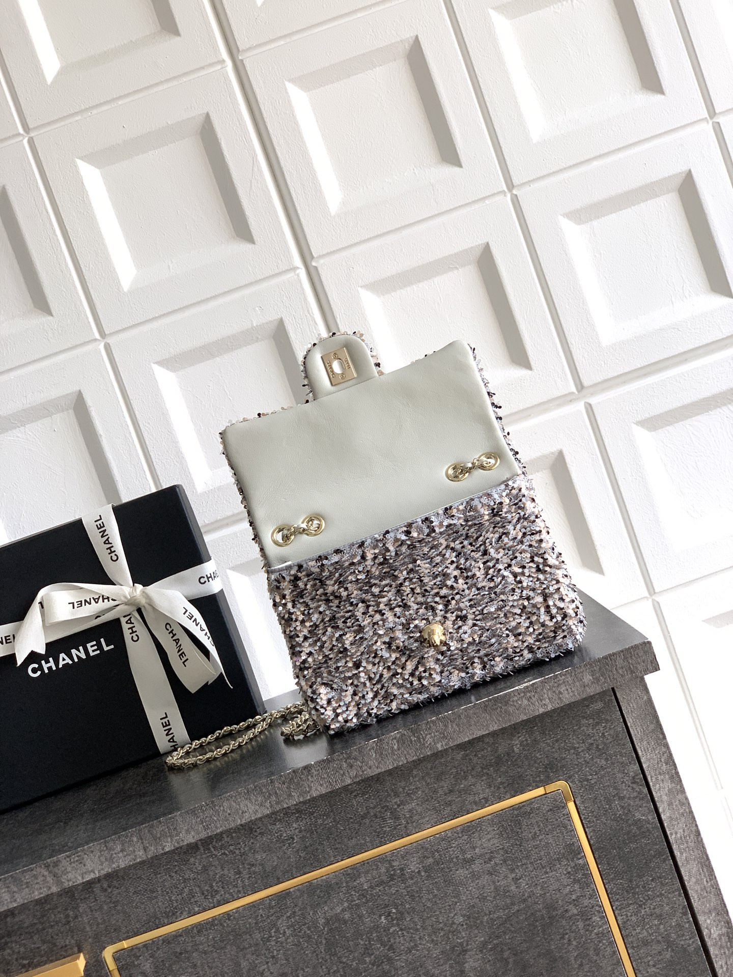Chanel Flap Bag 20x12x6cm