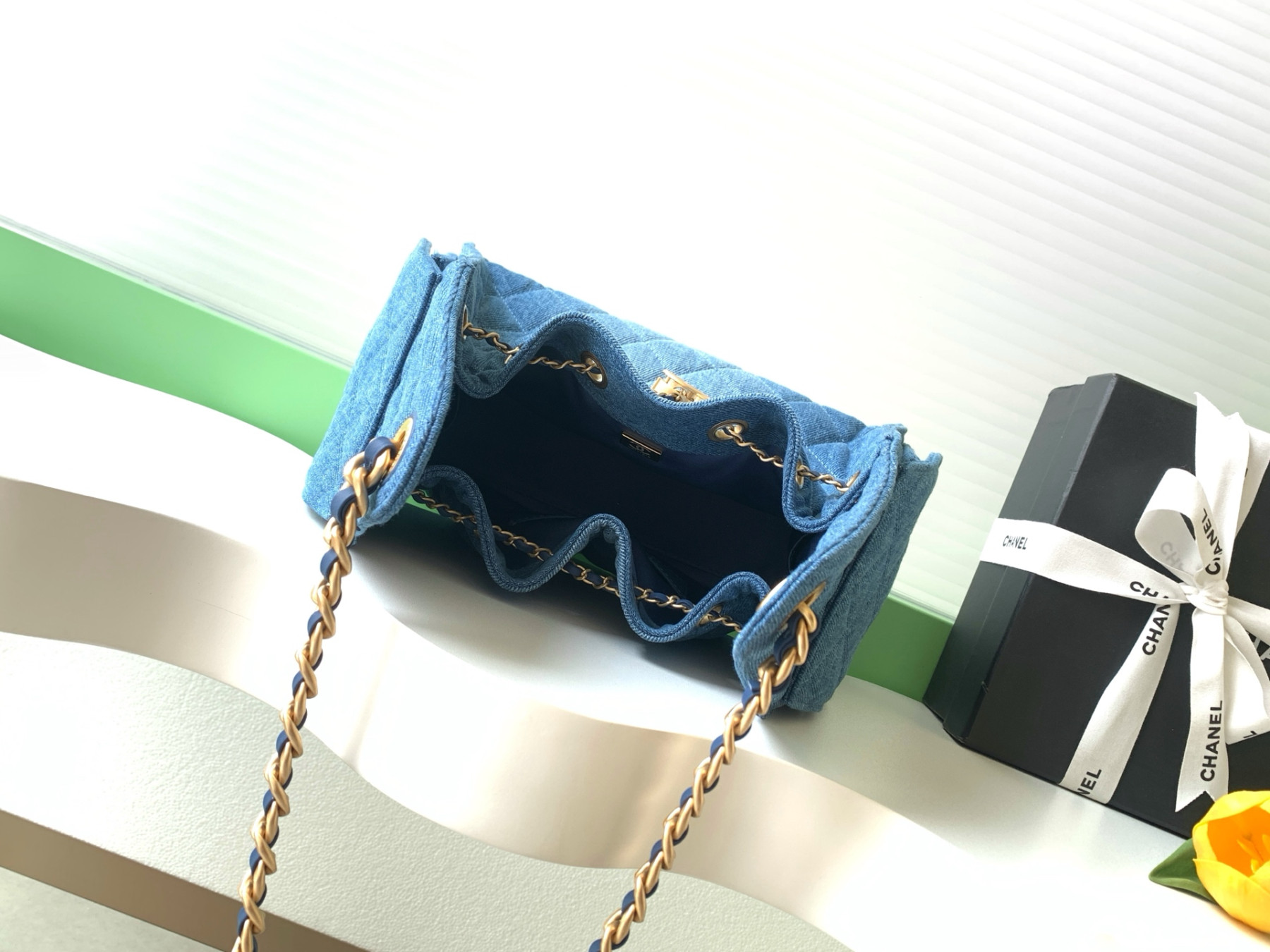CHANEL 25 small Bucket Hobo handbag AS5293 30x26x14cm
