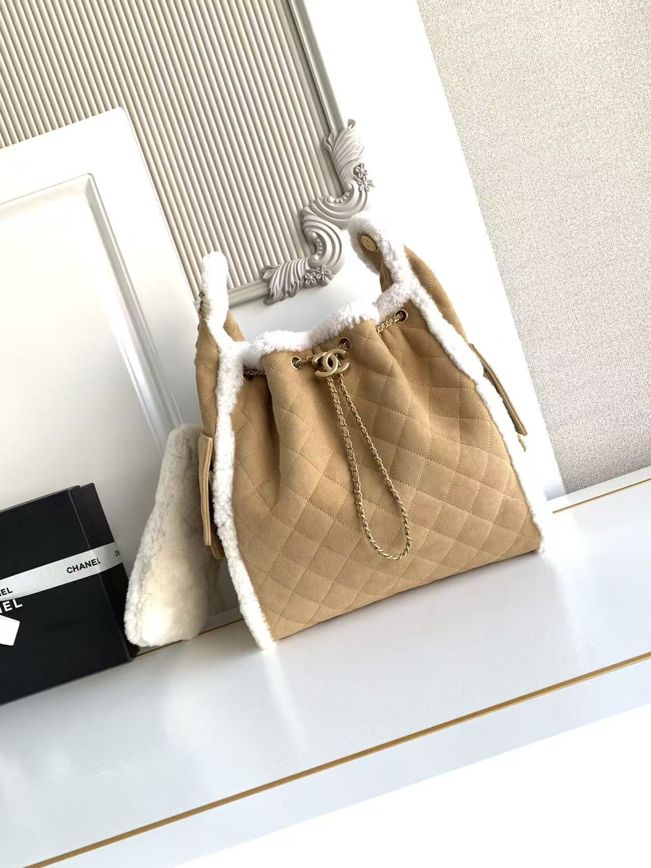 CHANEL 25C Bucket BAG 40x30x15cm