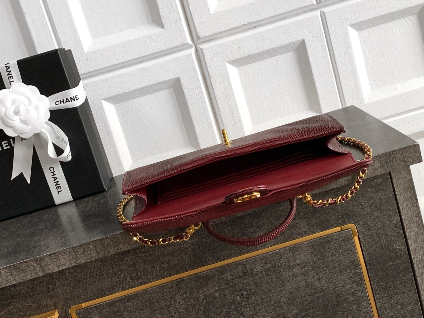 Chanel Clutch with chain AP5280 9.5x25x5cm
