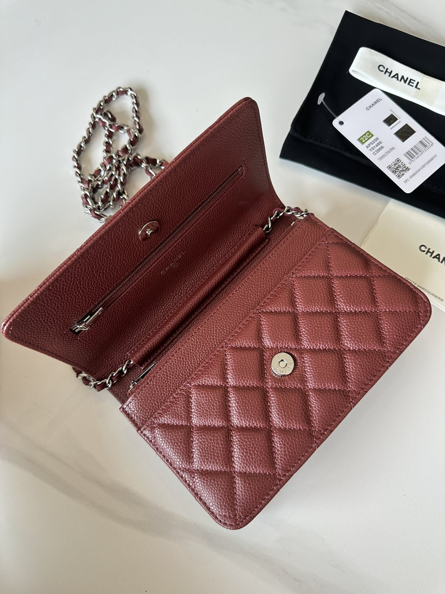 CHANEL WOC CLASSIC WALLET ON CHAIN 12.3x19.2x3.5cm
