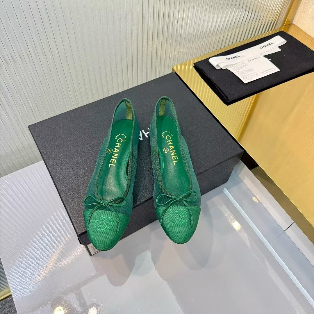 ua Ch**el ballet flats