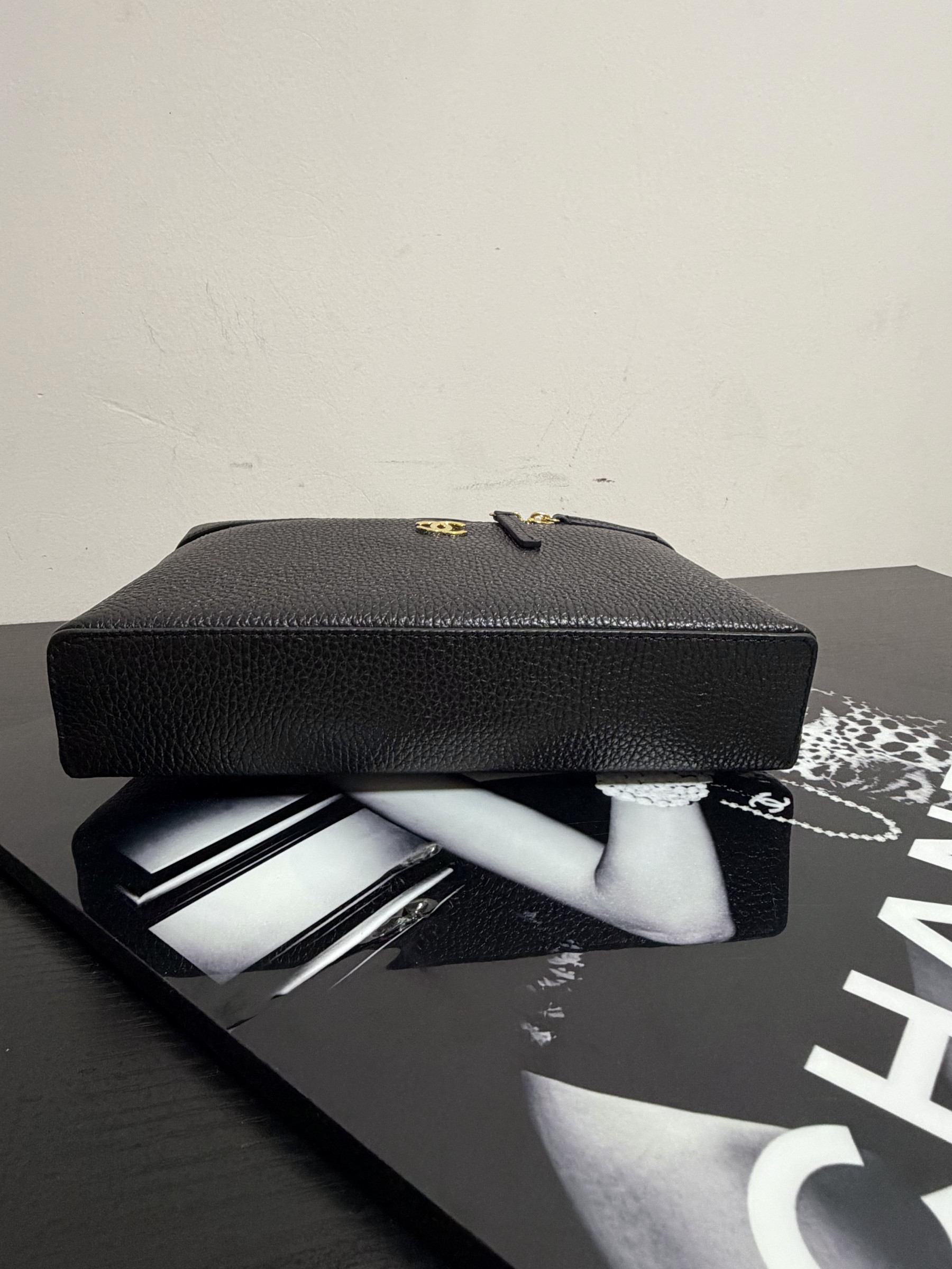 CHANEL Classic Vanity with chain Handbag AP5347 15x23x5cm