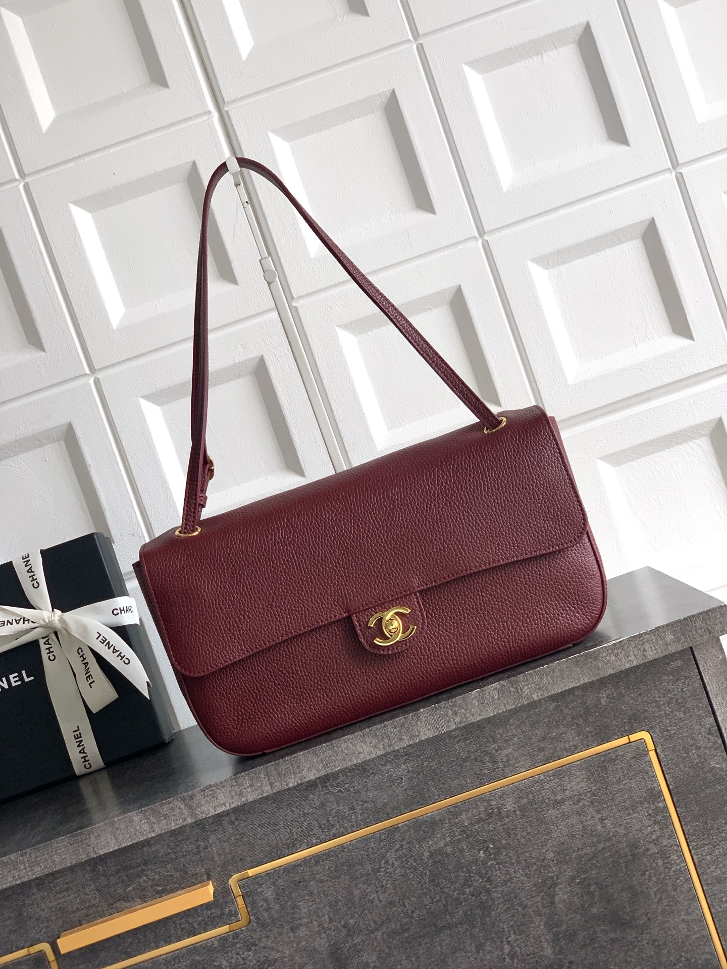 Chanel Maxi Flapbag AS6231 19.5x32x10cm