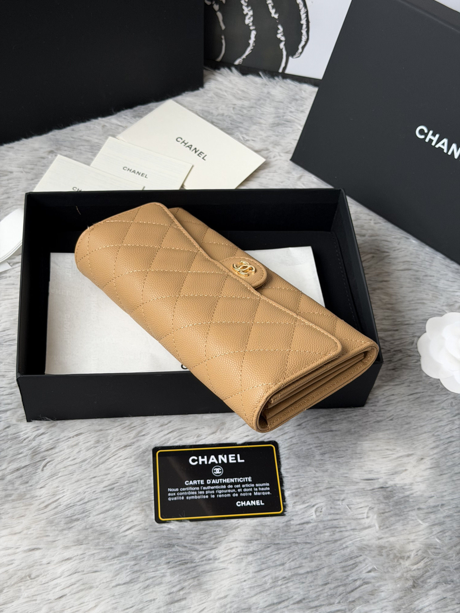 Chanel Wallet 80758 10x19x3cm