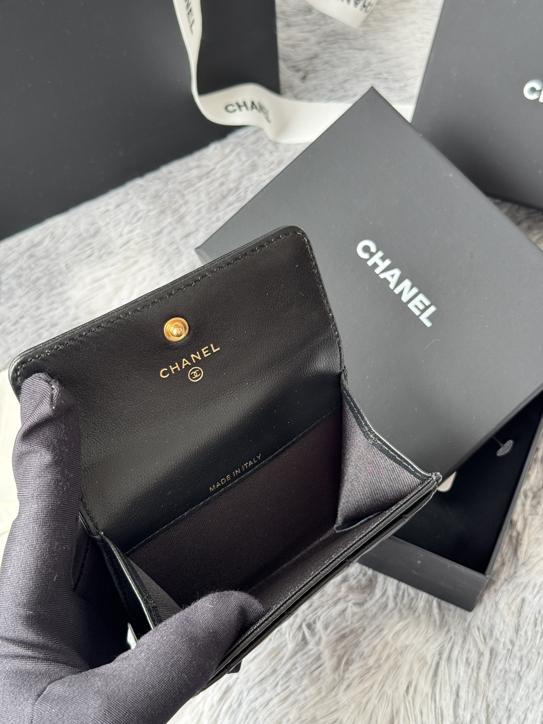 Chanel BOY CHANEL Flap Card Holder A80603 7.5x11.3x2.1cm
