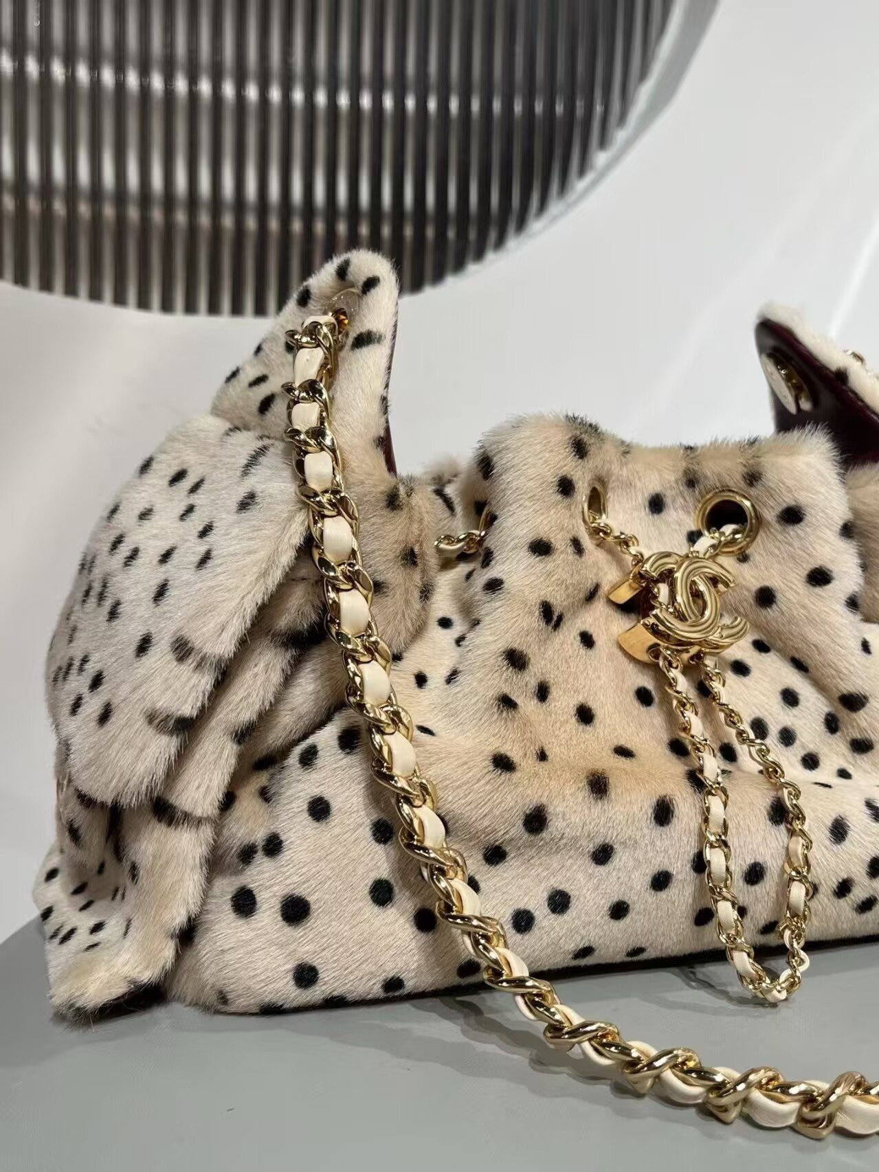 CHANEL 25C Bucket Bag 20x22x12.5cm