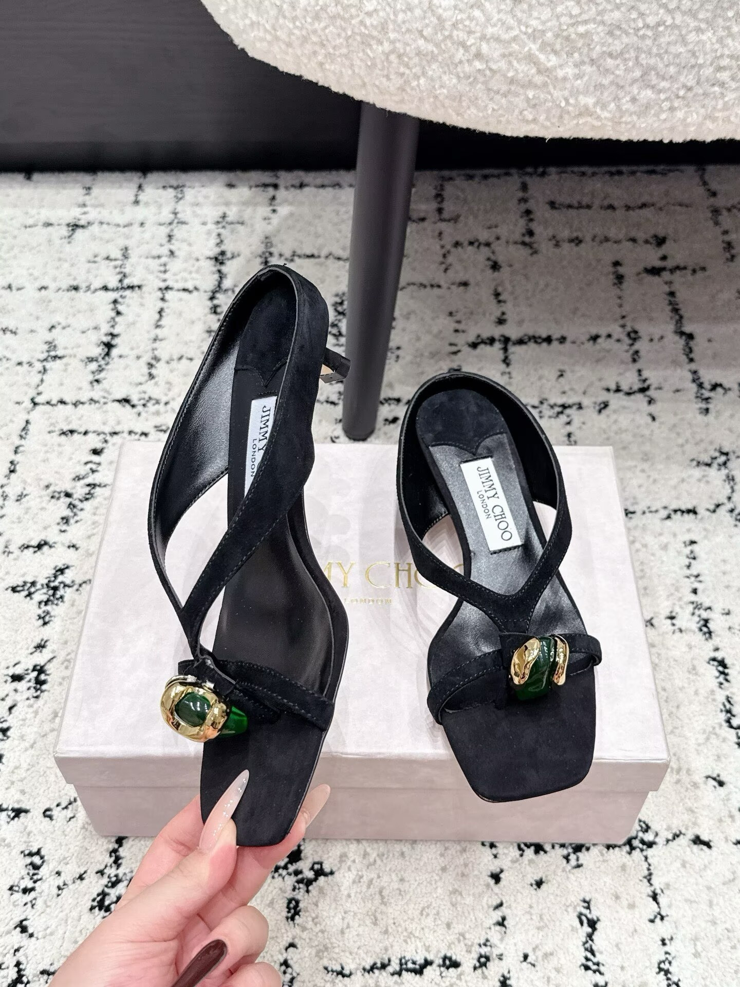 ua J1m*y Ch00 emeri sandals