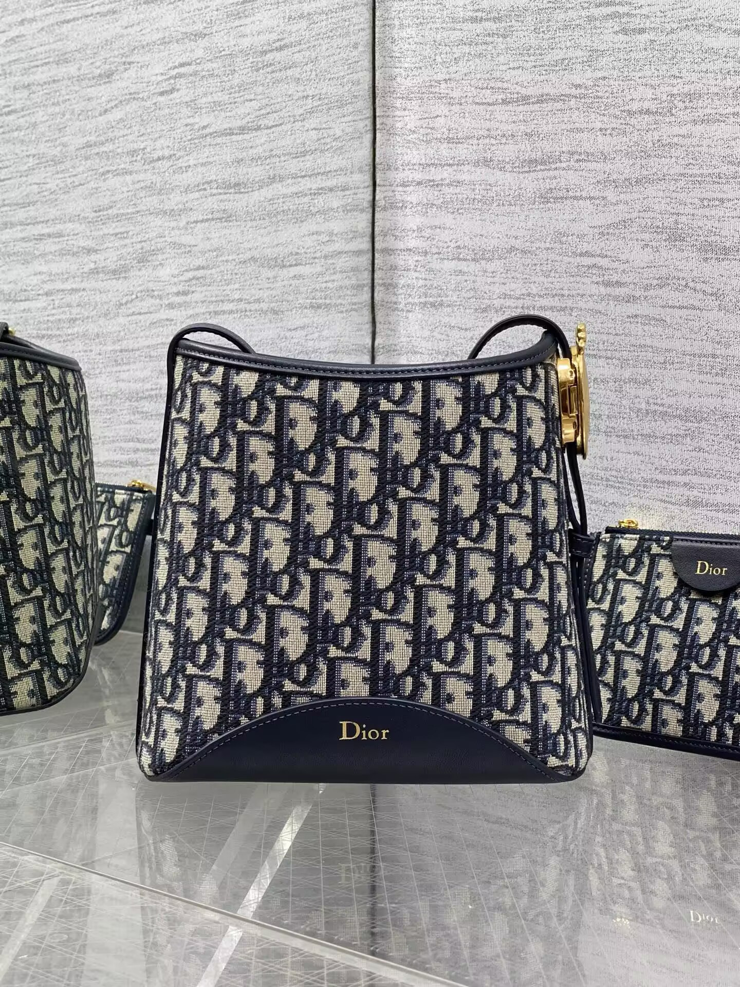 Dior Small Médaillon Bucket Bag 19.5x18.5x11.5cm