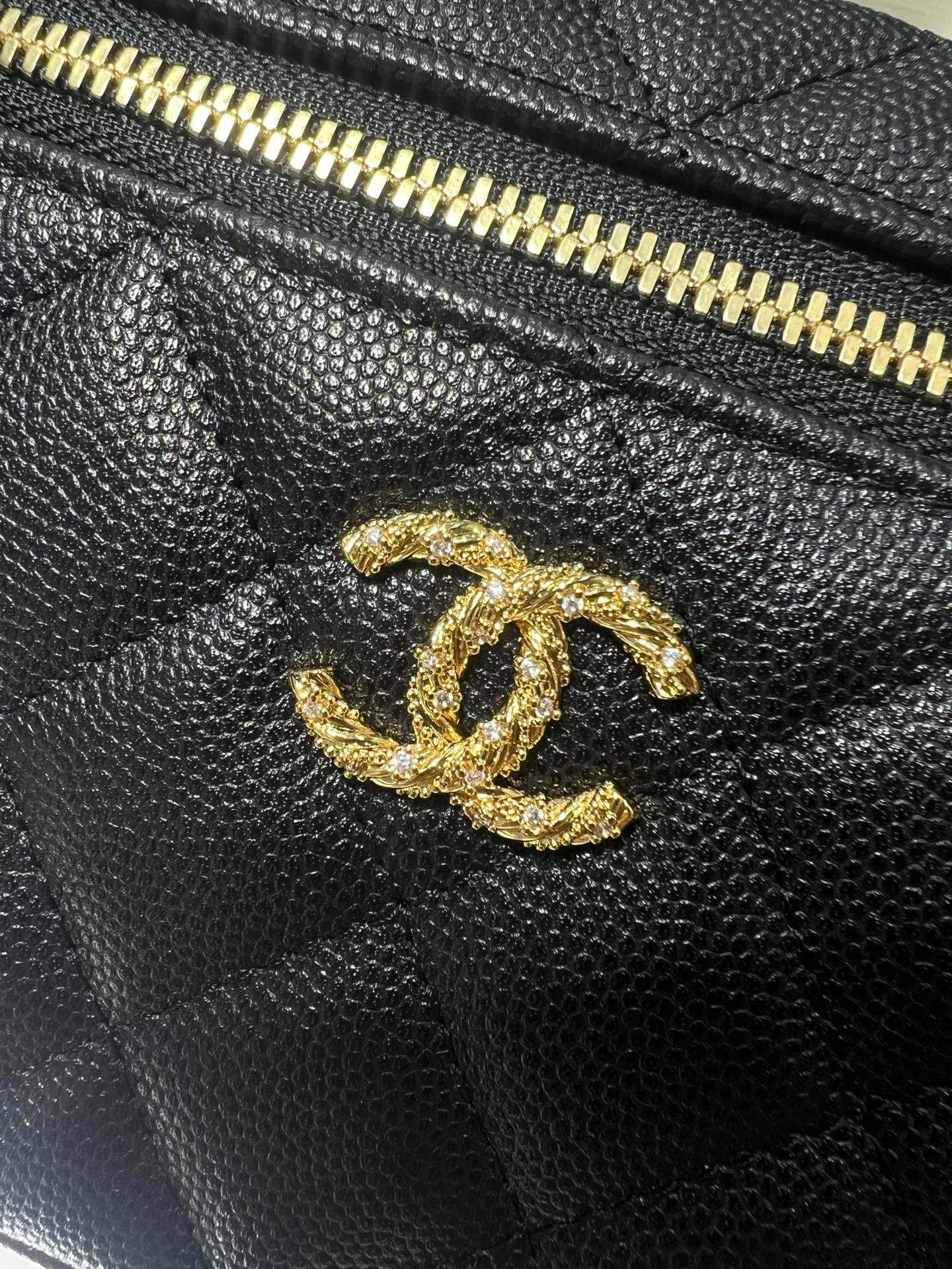 CHANEL Classic Vanity with chain Handbag AP5090 17x19.5x5cm