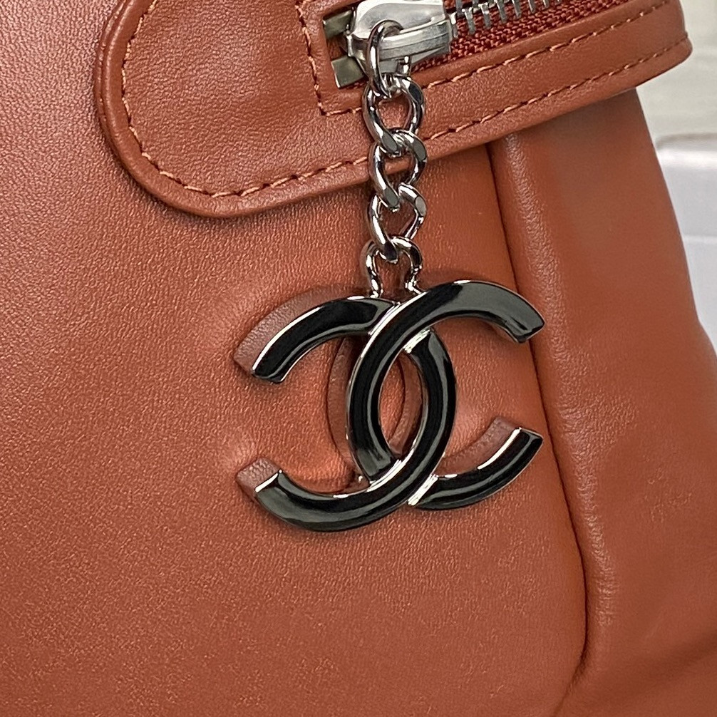 Chanel Vintage Graffiti Expandable Tote Bag AS9903 38x33cm