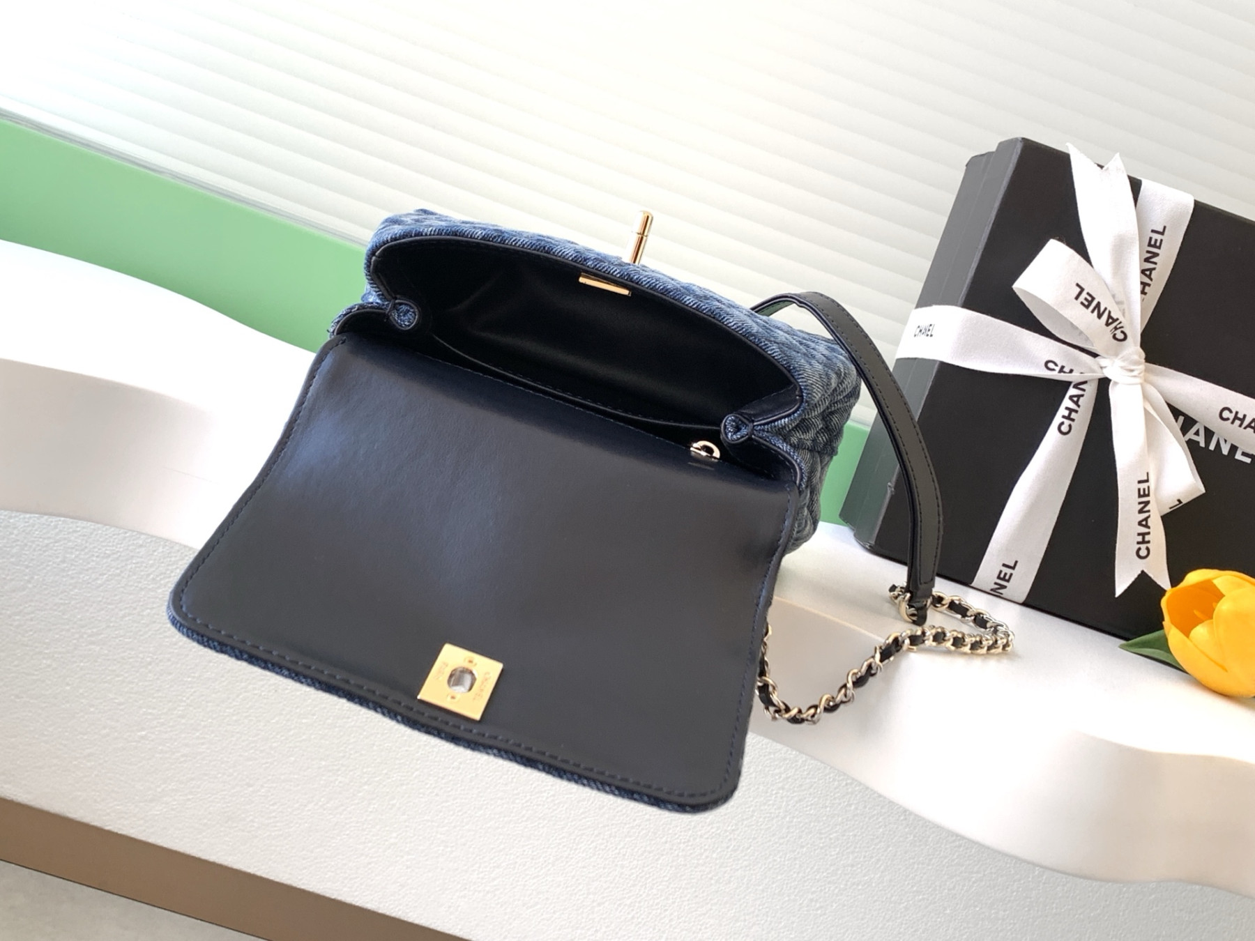 Chanel Coco Clutch with chain 13x19x9cm
