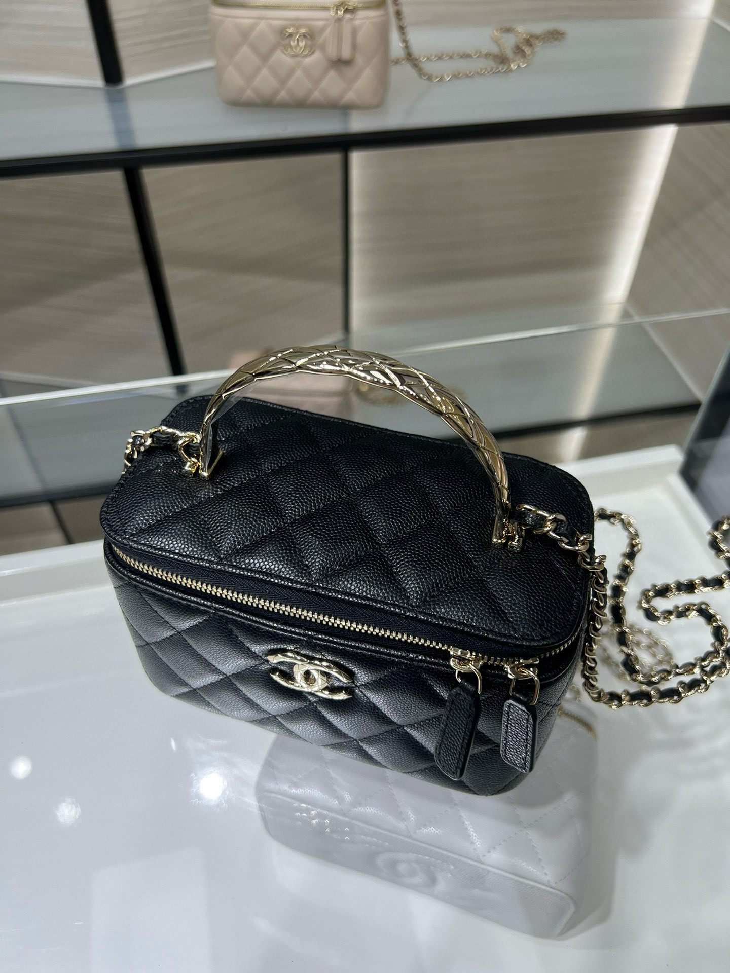 Chanel Clutch With Chain AP4590 17x9.5x8cm