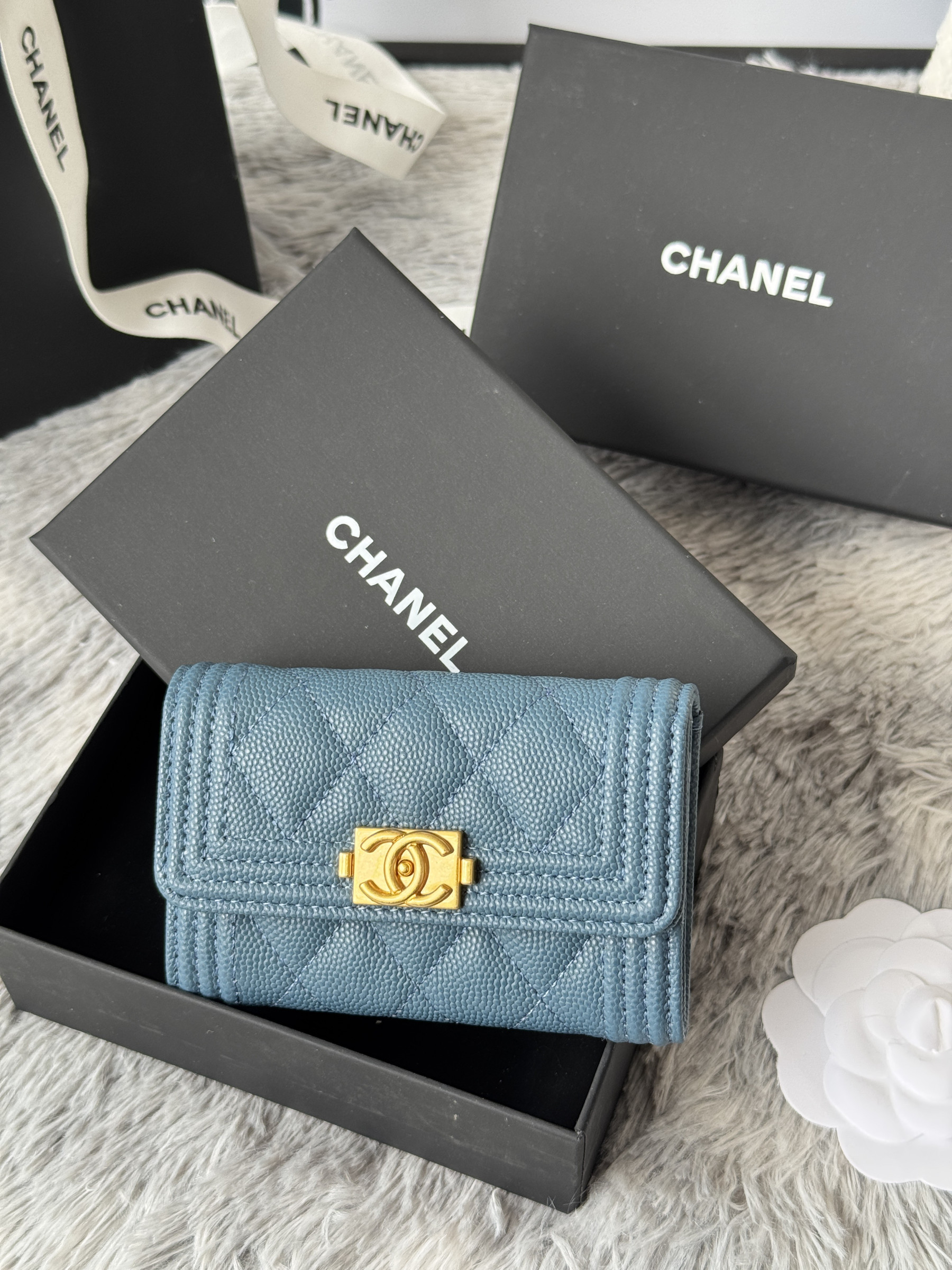 Chanel BOY CHANEL Flap Card Holder A80603 7.5x11.3x2.1cm