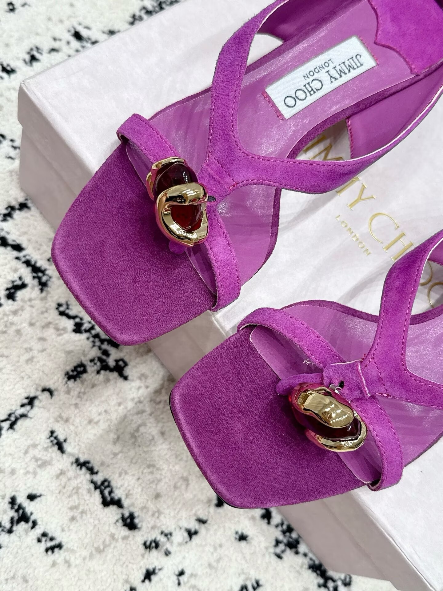 ua J1m*y Ch00 emeri sandals