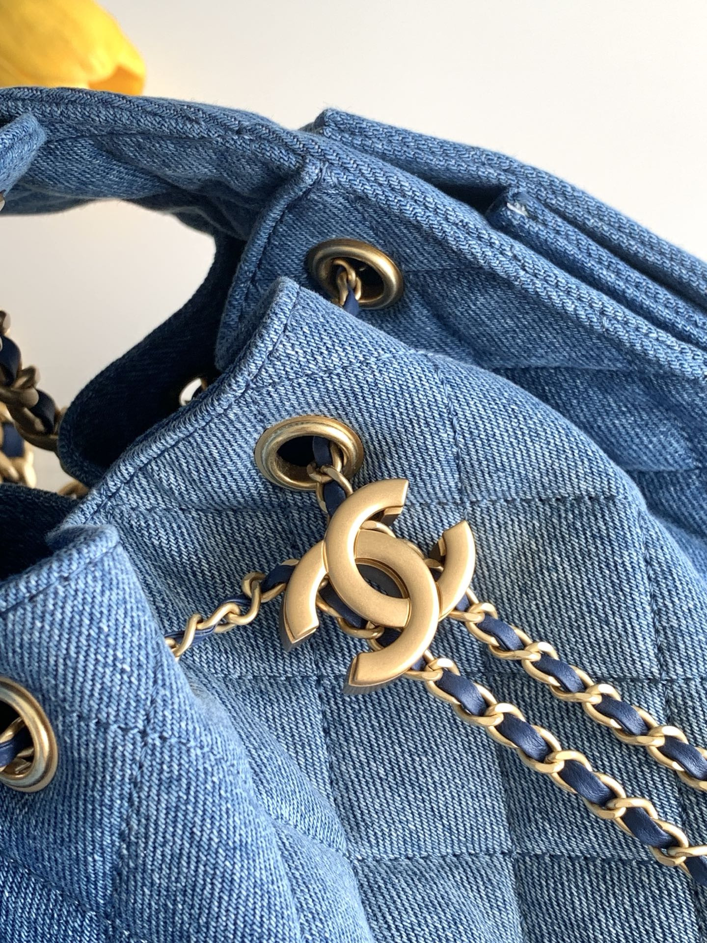 CHANEL 25 small Bucket Hobo handbag AS5293 30x26x14cm
