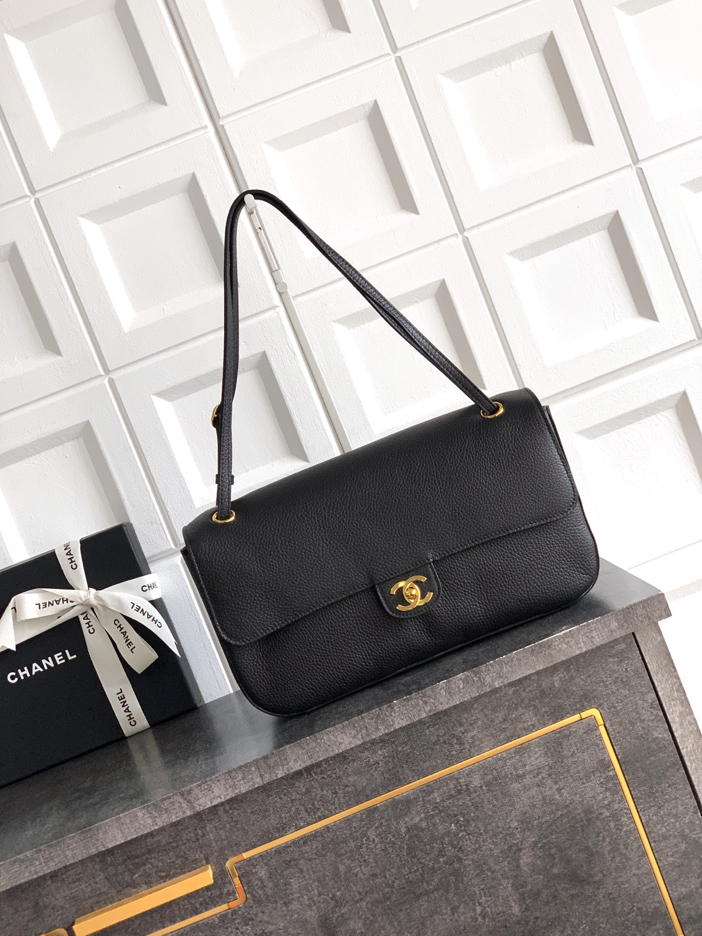 Chanel Maxi Flapbag AS6231 19.5x32x10cm