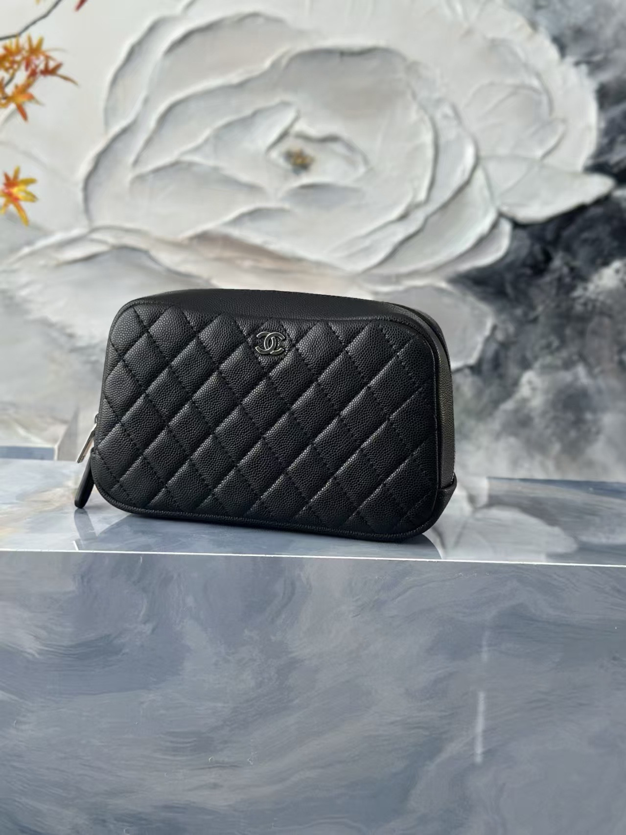 Chanel Quilted Cosmetic Bag Silver Hardware A31102 18.5x6x11cm