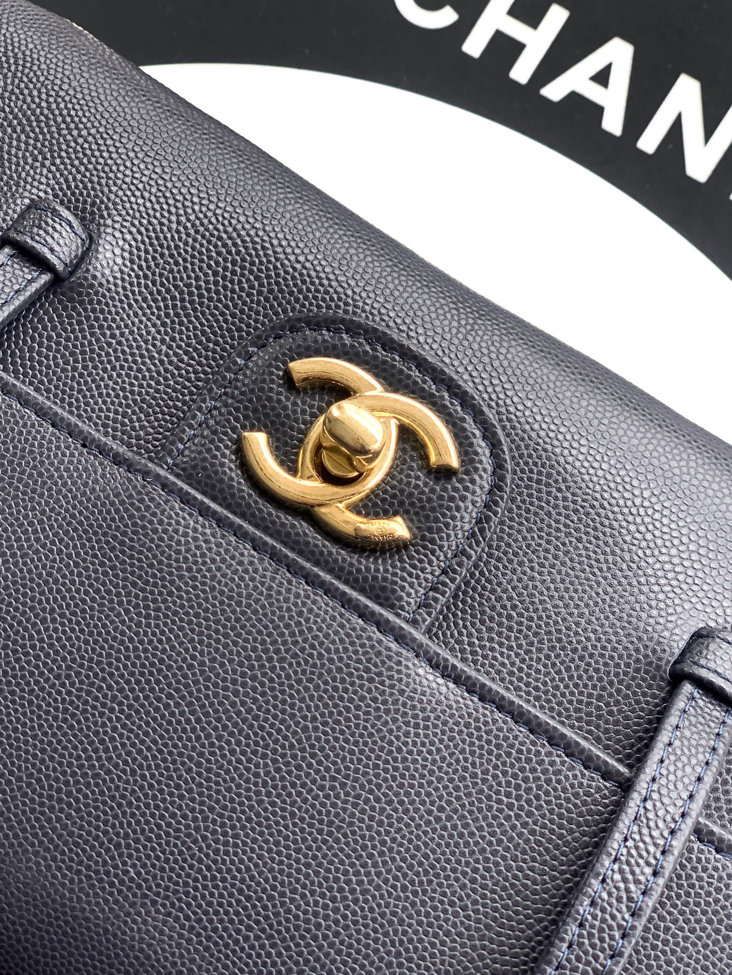 Chanel Small Flap Bag AS6130 15x22x7cm