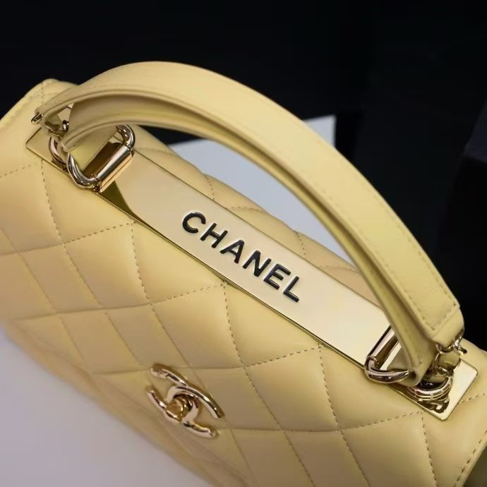CHANEL FLAP BAG WITH TOP HANDLE 17x25x12cm