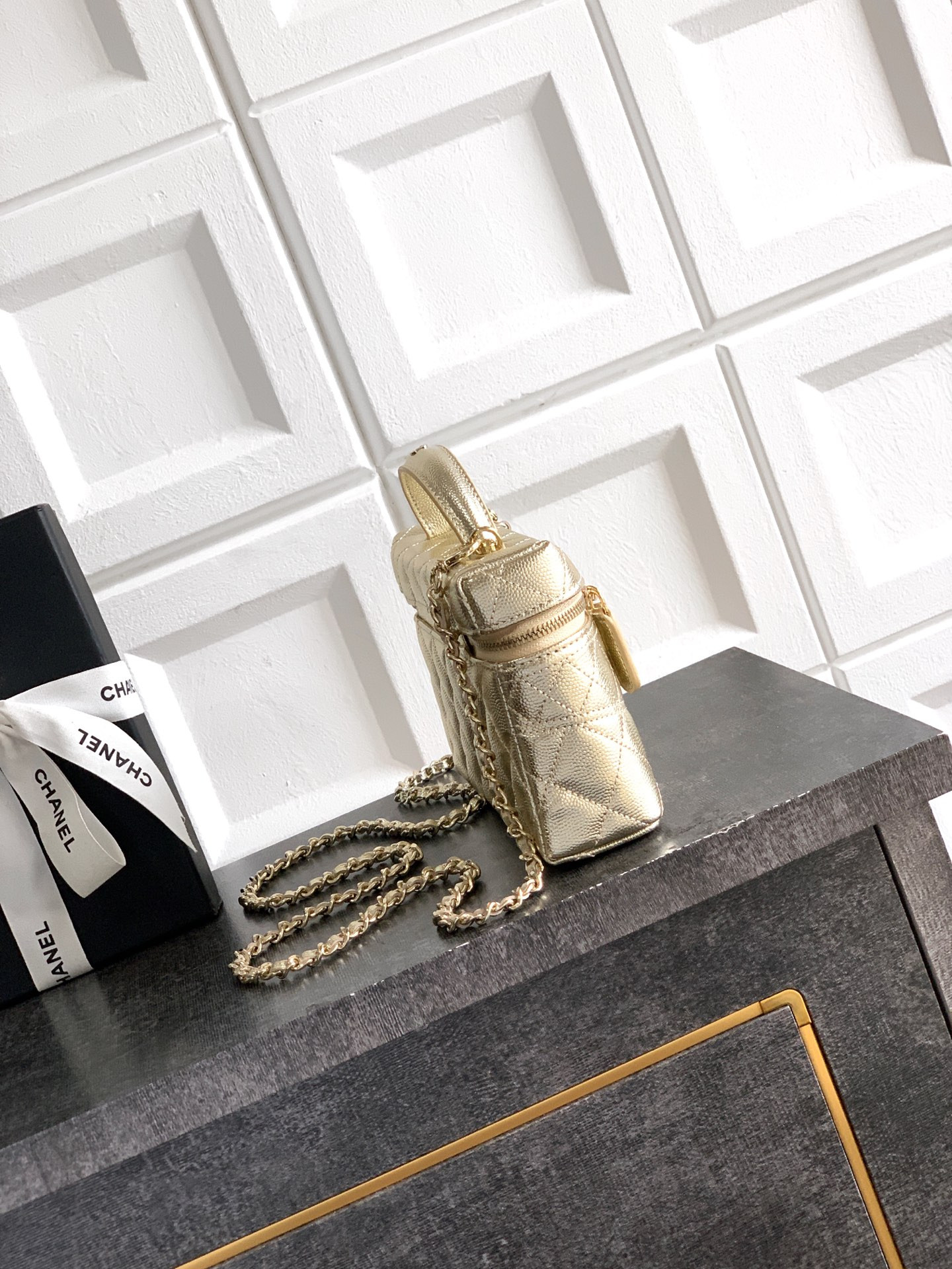 CHANEL LONG VANITY WITH CHAIN 17×19.5×5cm