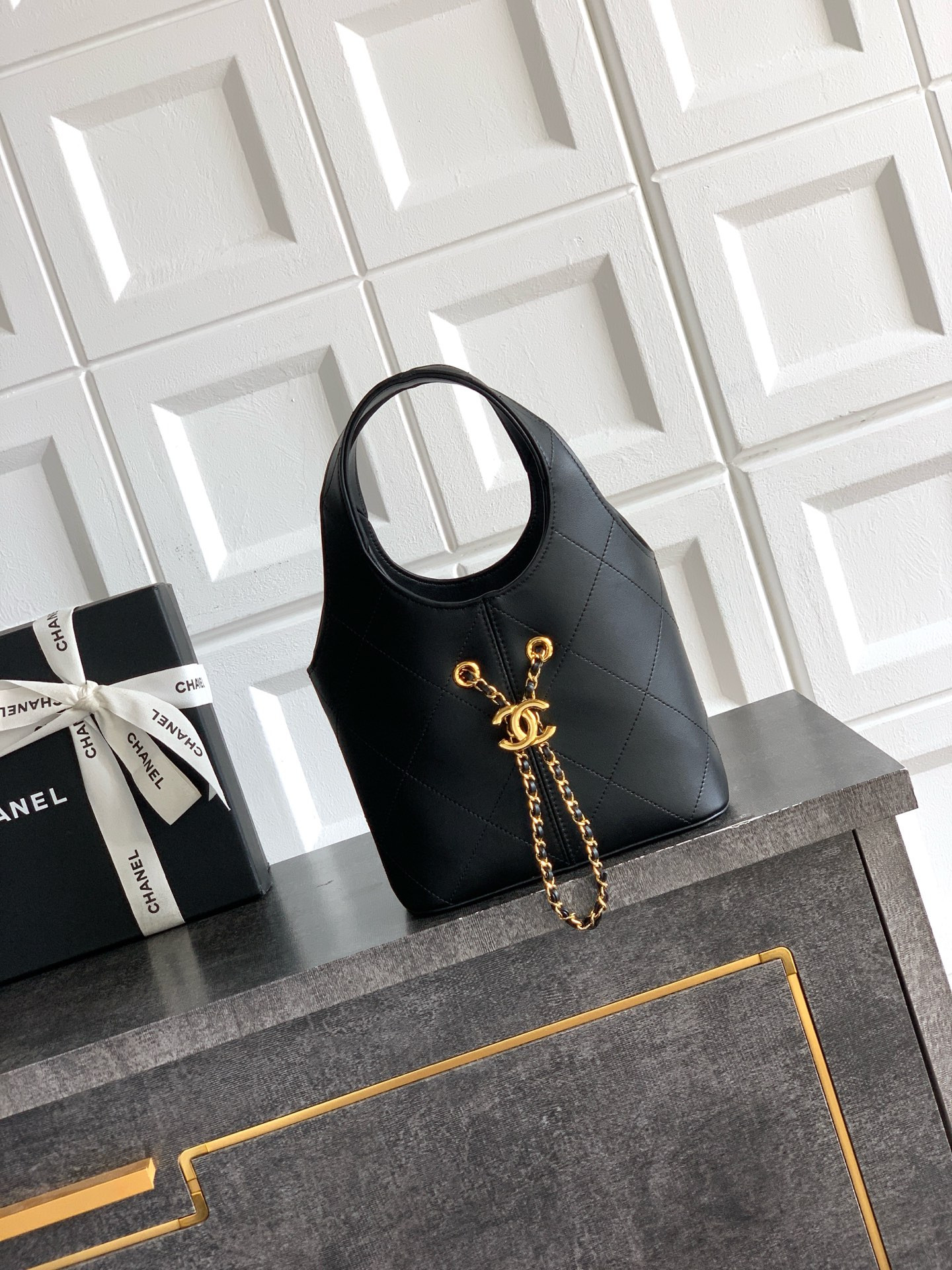 Chanel Small Shopping Bag 27.5x21x10cm