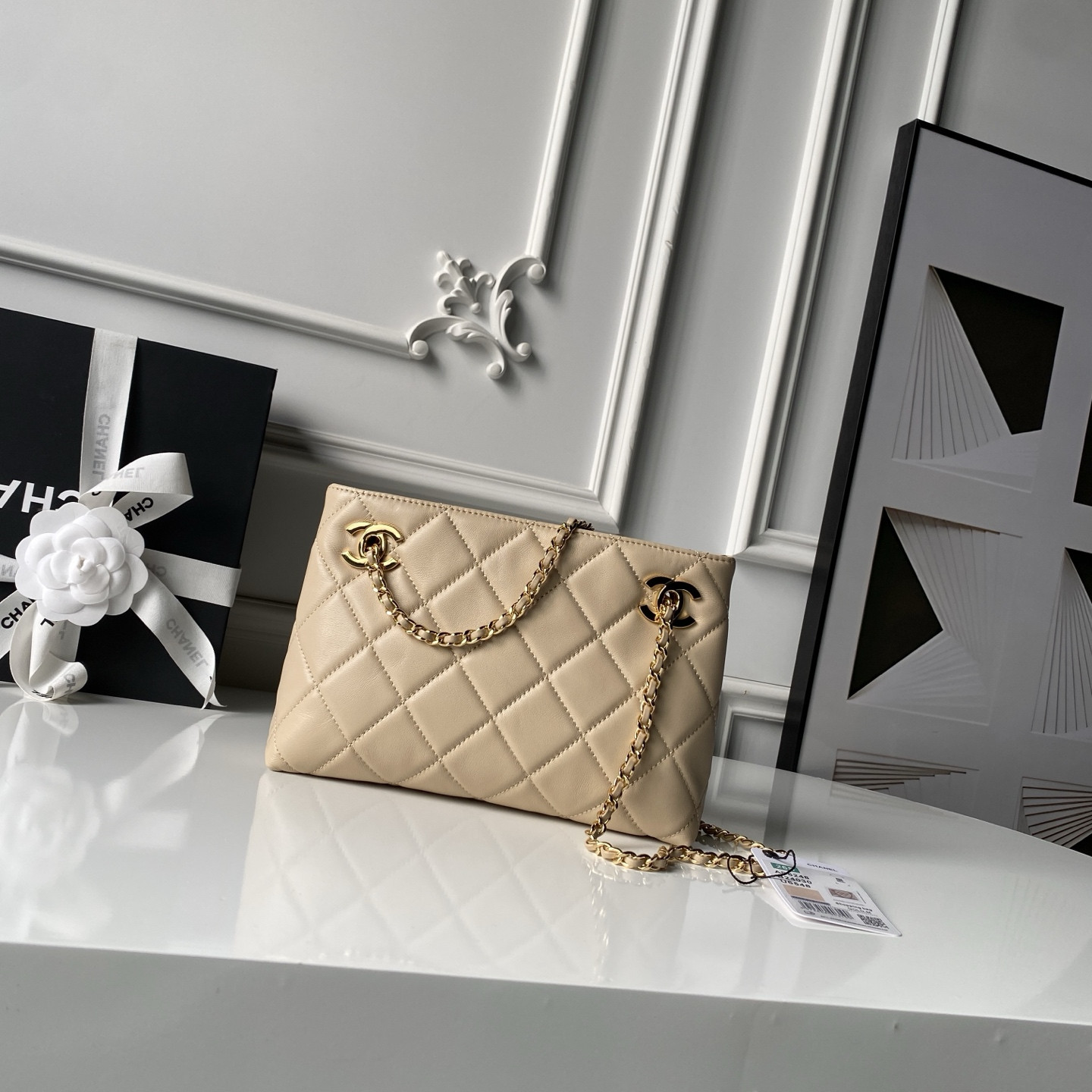 CHANEL Chain Shopping Tote Bag AS6248 24.5x16x7.5cm