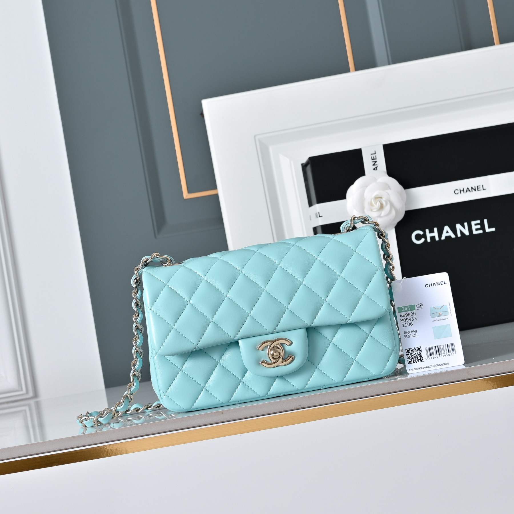 Chanel Mini Flap Bag 20x12x6.5cm