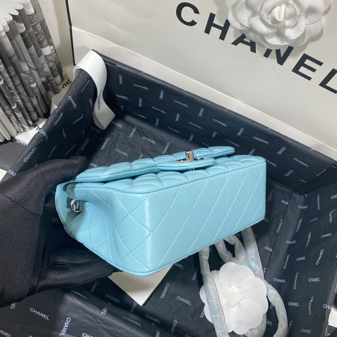 Chanel Mini Flap Bag 20x12x6cm