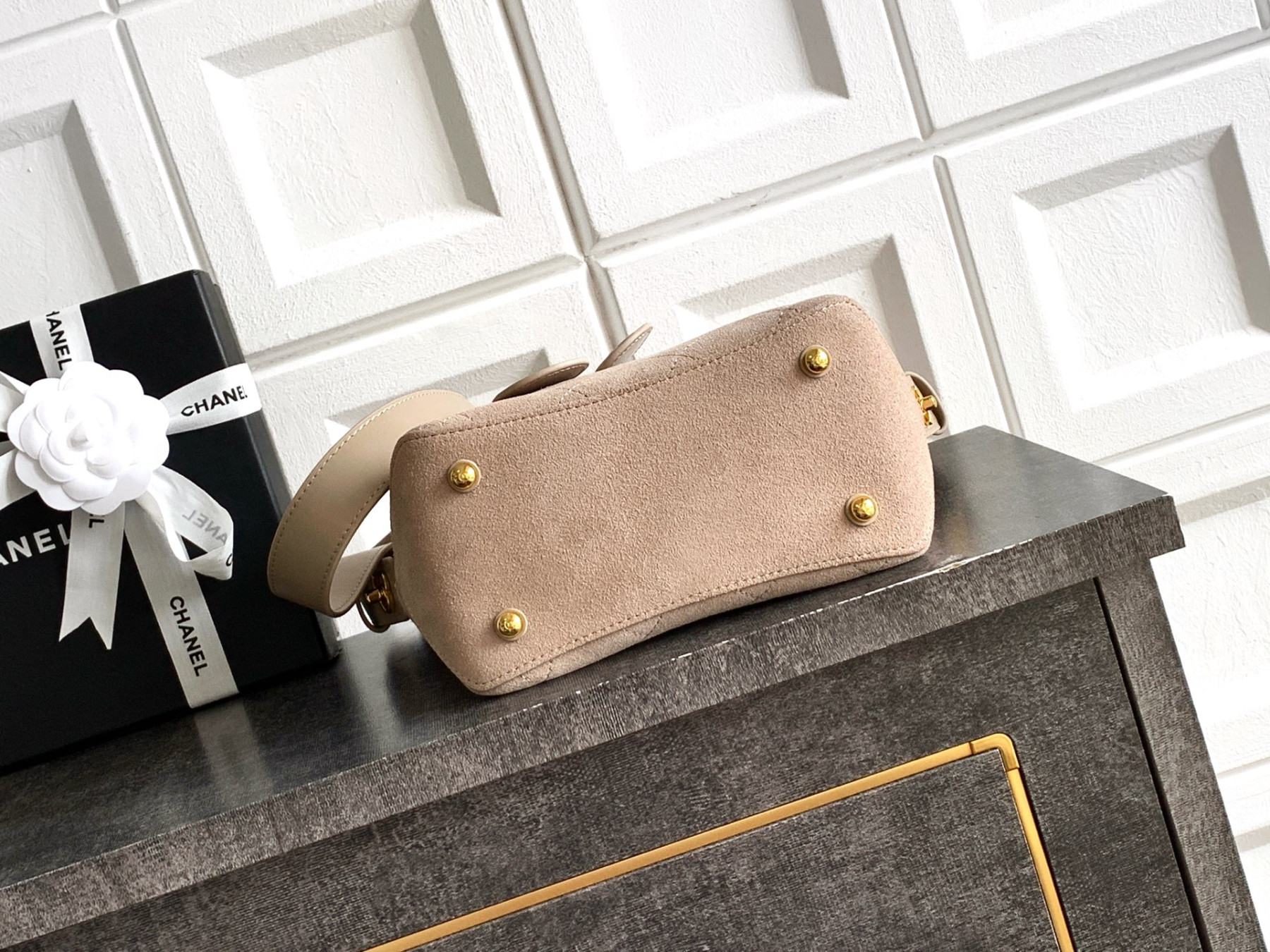 Chanel Bucket Bag 20x11x18cm