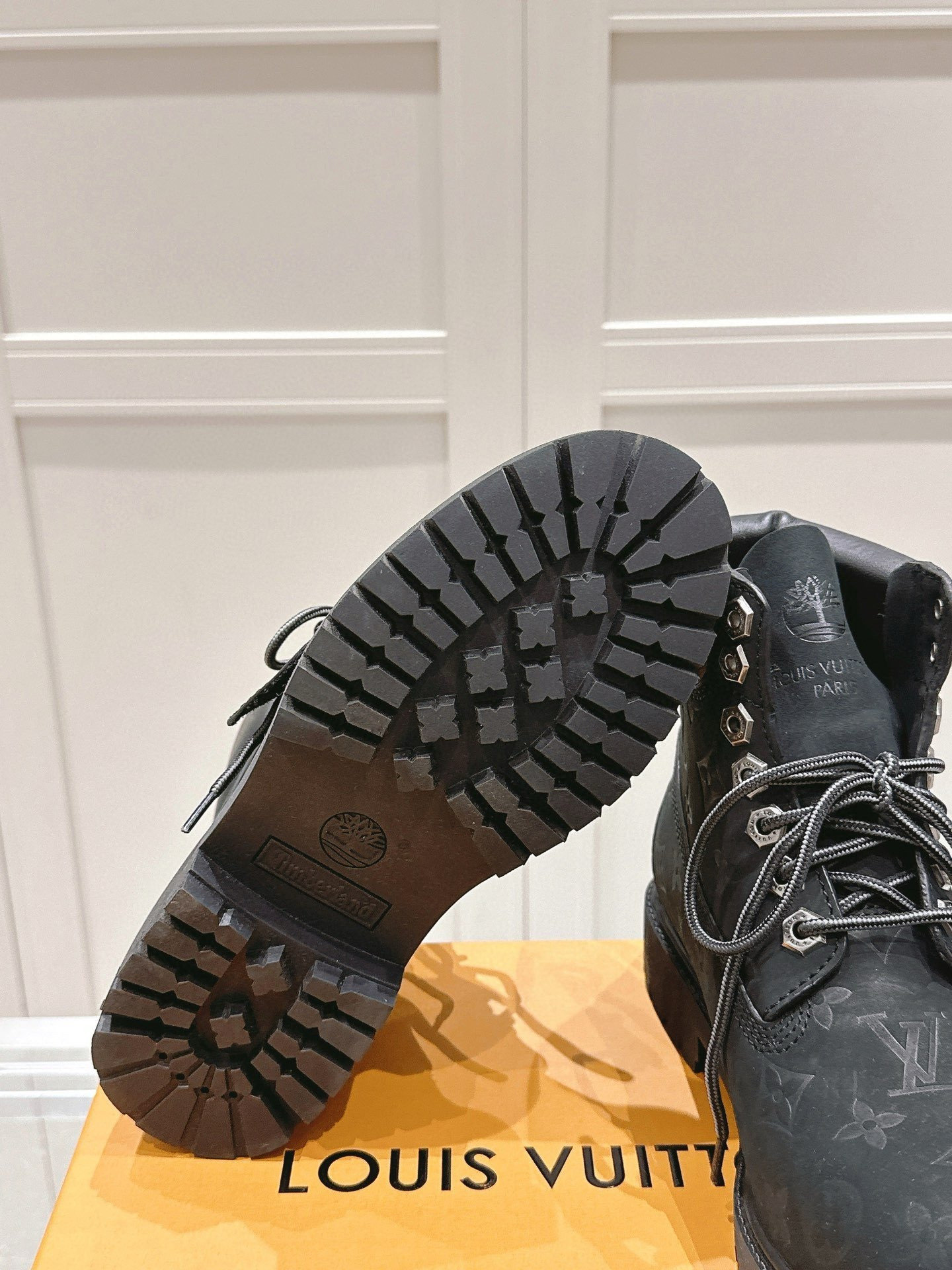 ua lv x Timb**1*nd ankle boots