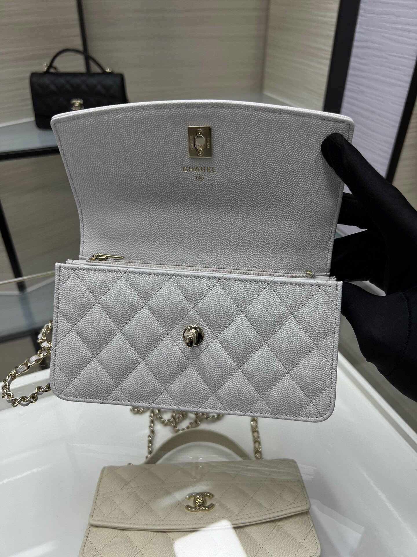 Chanel Mini Coco Handle Bag AP4402 19x11x6cm