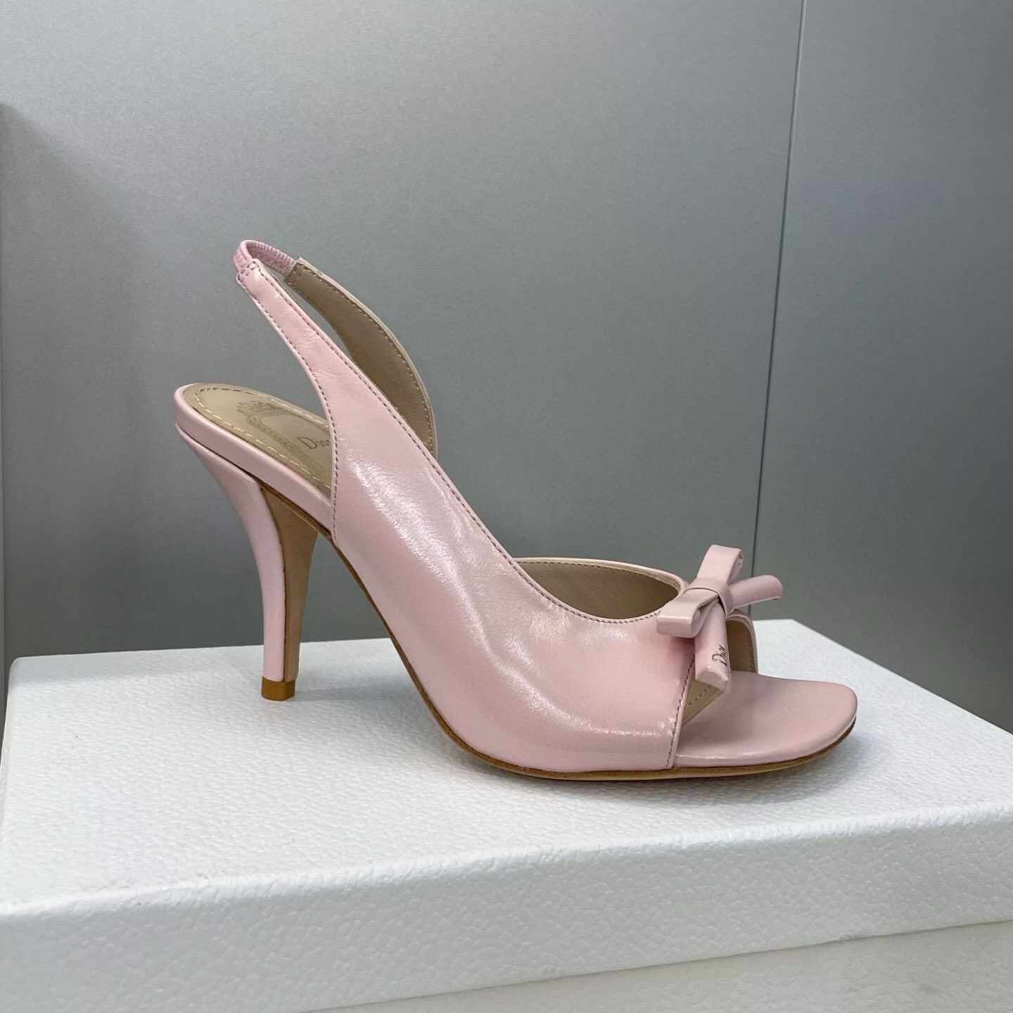 ua D10r bow heeled slingback sandal