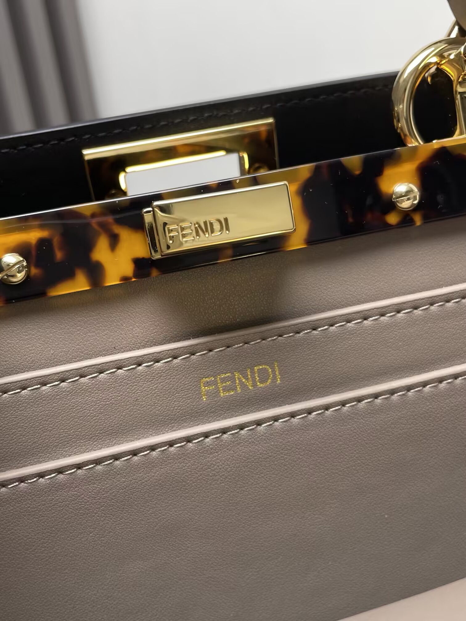 Fendi Small Peekaboo ISeeU 27x21x11cm