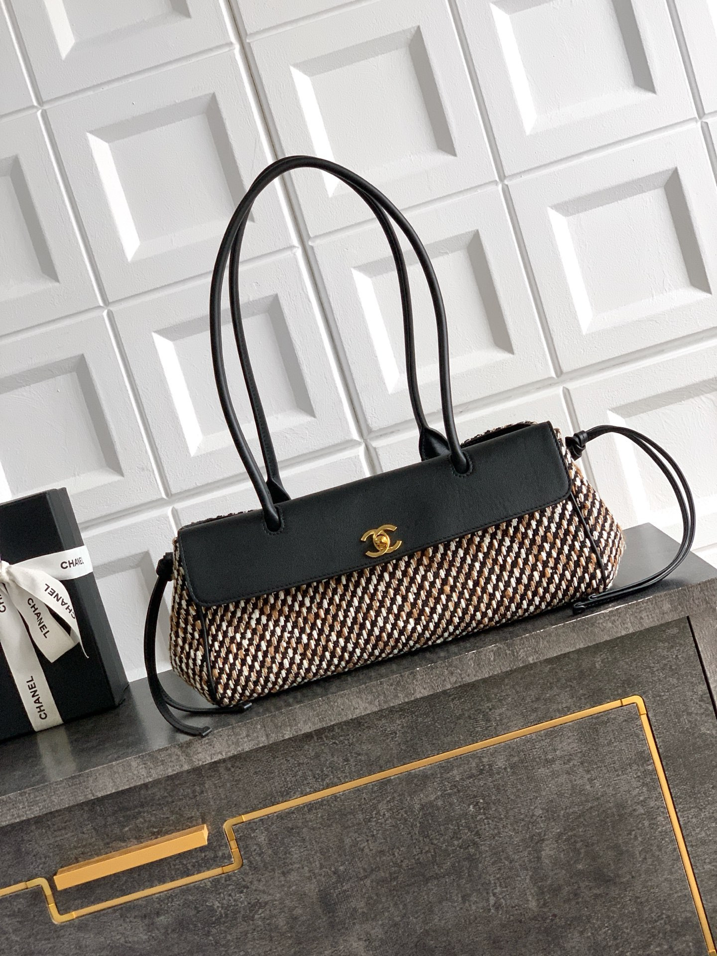 Chanel Small Tote AS6288 15x31x12cm