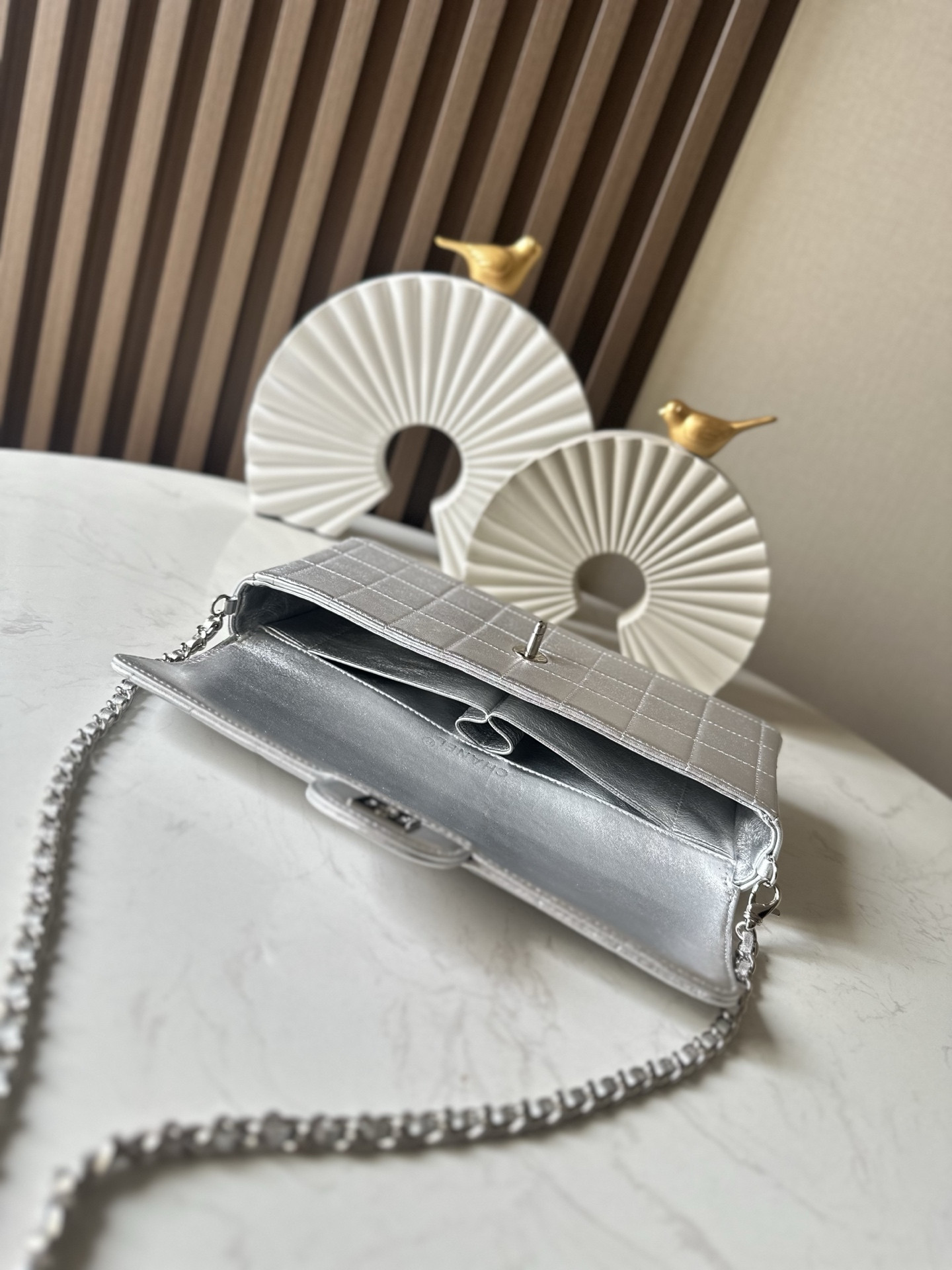 Chanel Classic Chocolate Bar Flap Chain Bag 26x13x4cm