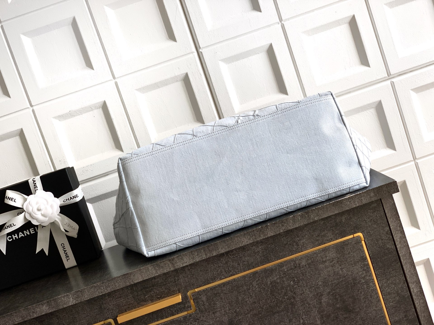 Chanel Small Shopping Bag AS6191 20x43x17cm