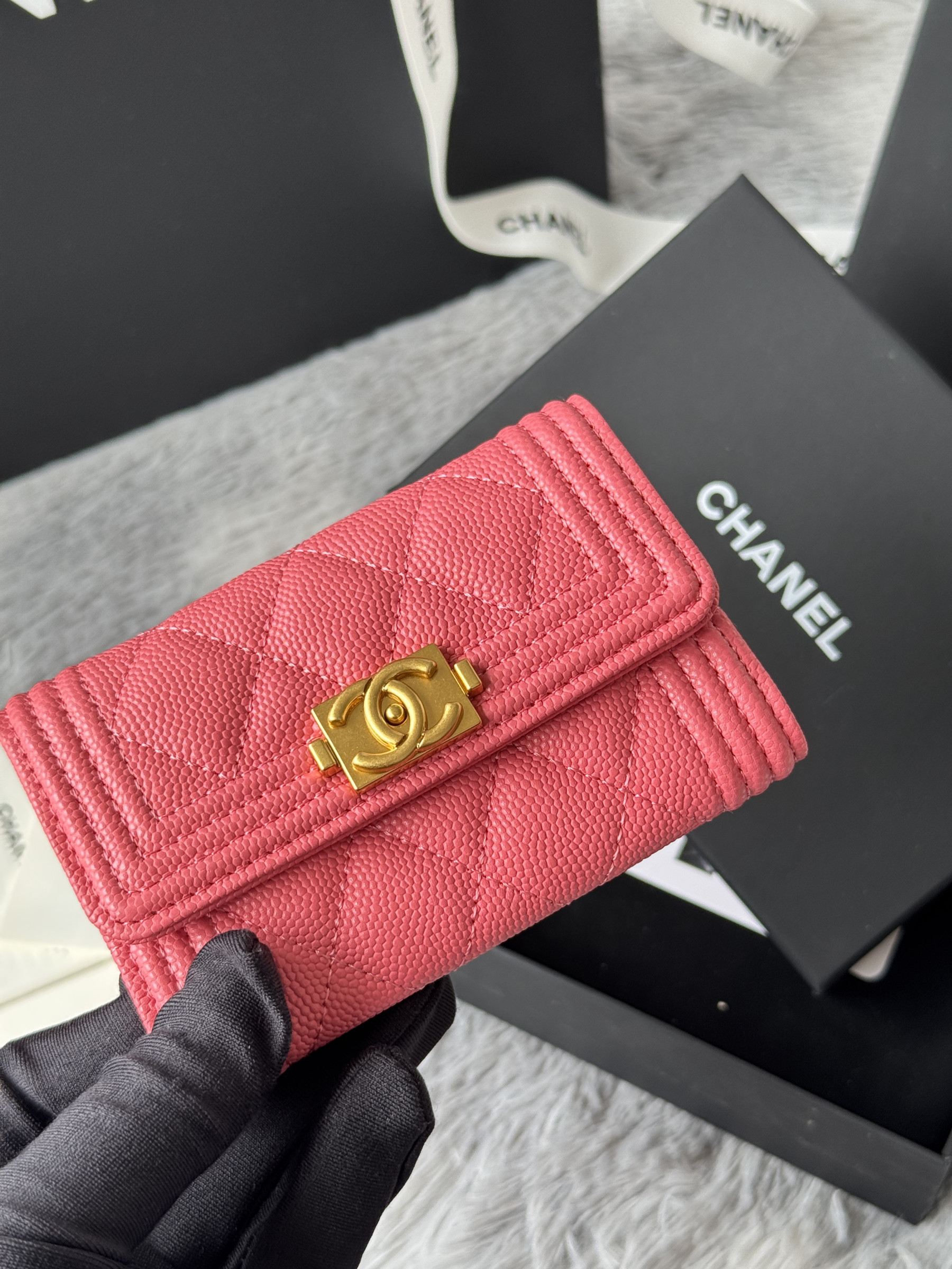 Chanel BOY CHANEL Flap Card Holder A80603 7.5x11.3x2.1cm