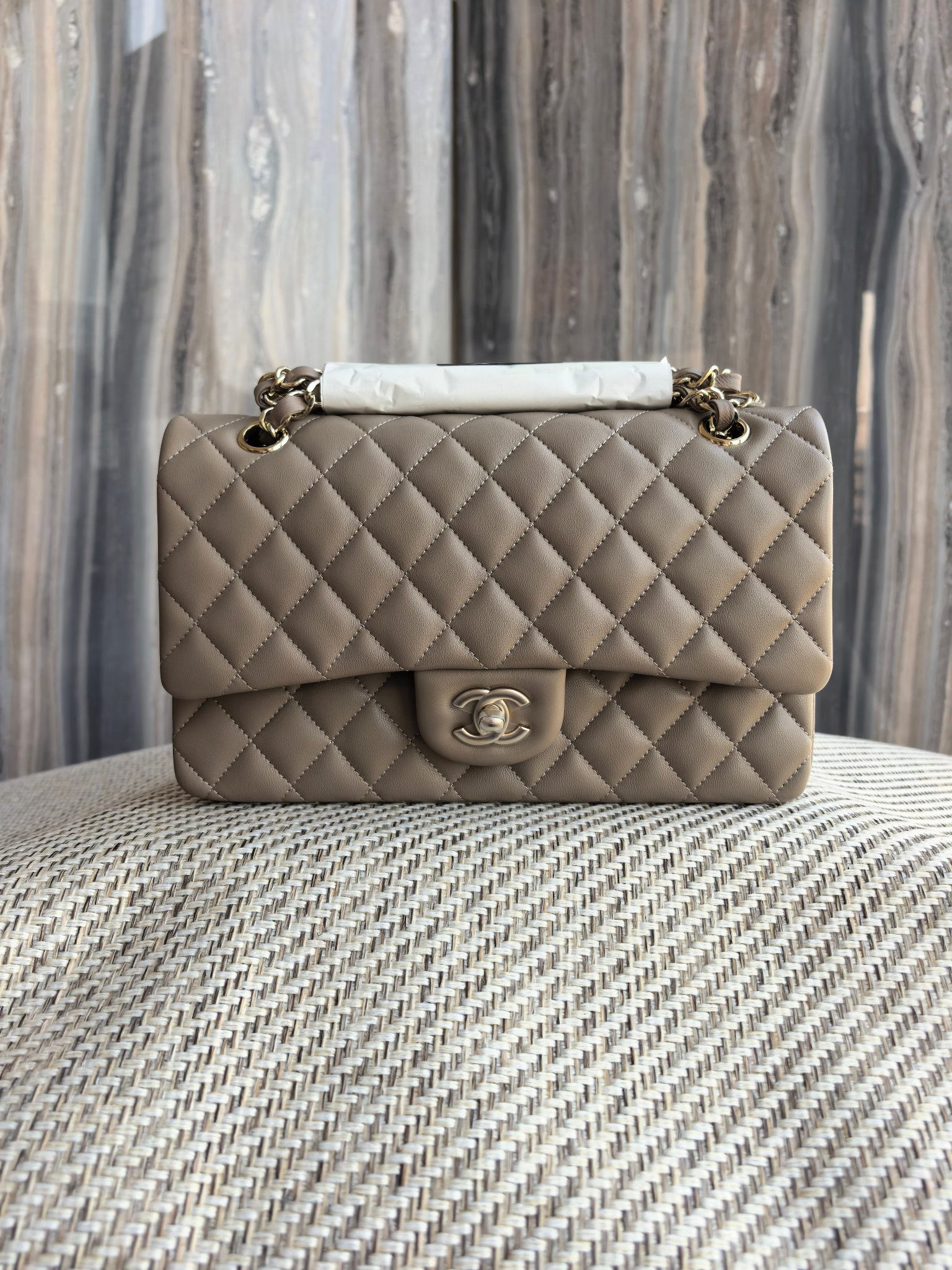 Chanel Classic Flap Bag Light gold hardware 15.5x25.5x6.5cm