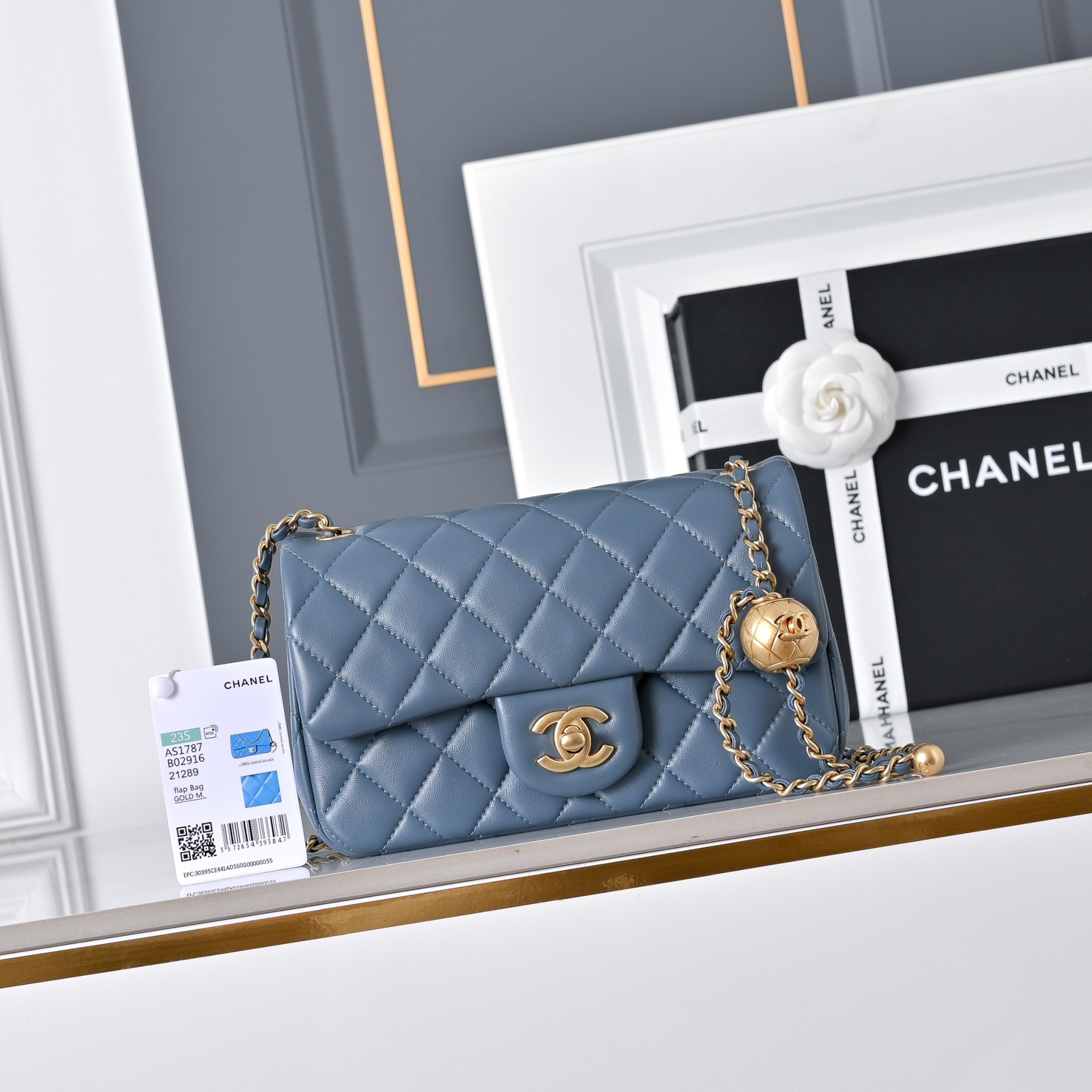 Chanel Flap Bag AS1787 20x13x7cm