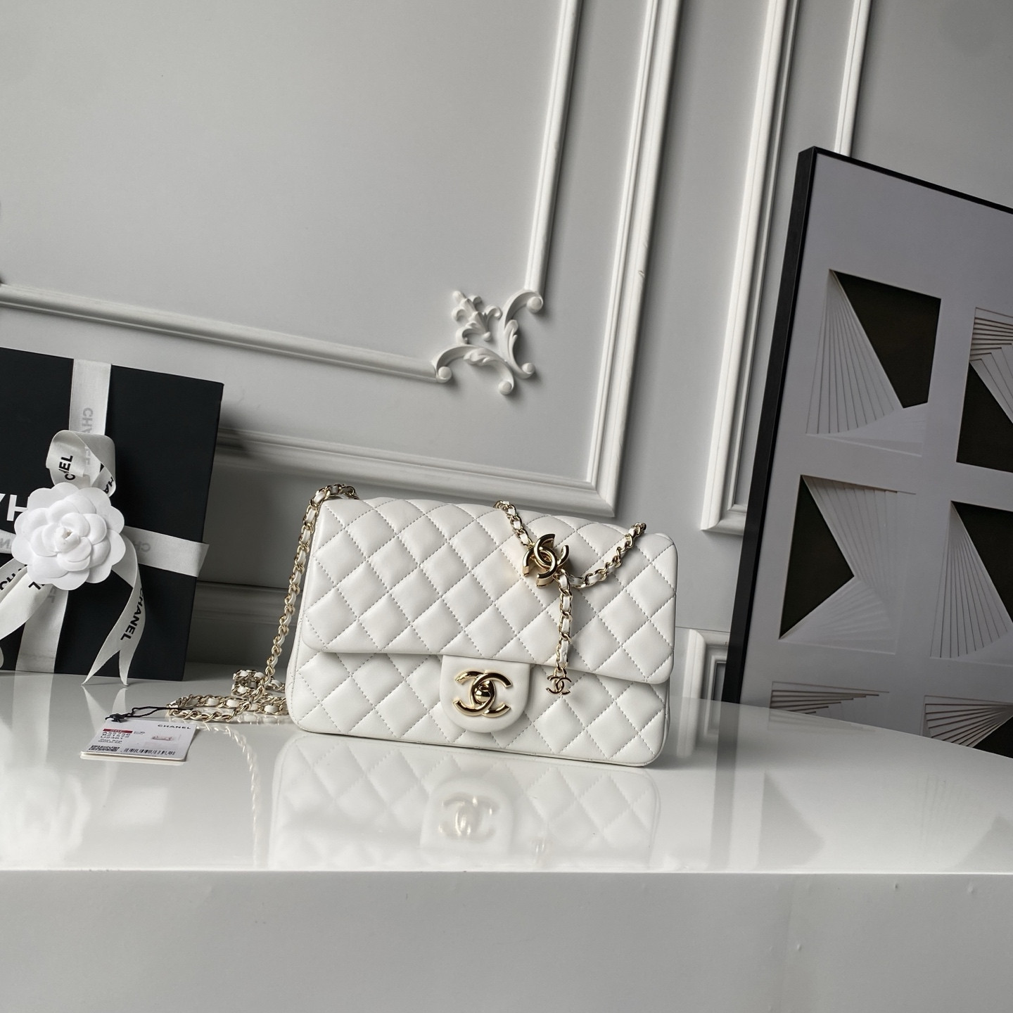 Chanel Classic Flap Handbag CF AS5756 14.5x23.5x7cm