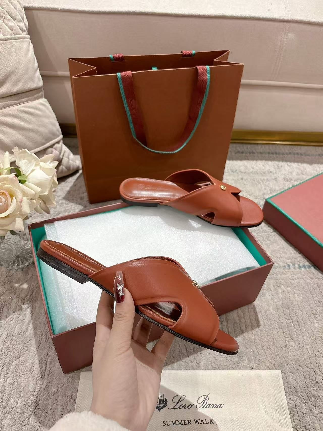 UA L0r0 P1ana Vera Sandal