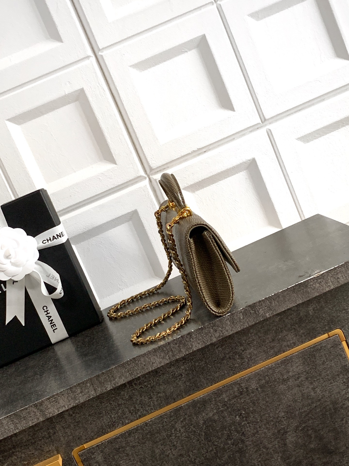 Chanel Clutch with chain AP5280 9.5x25x5cm