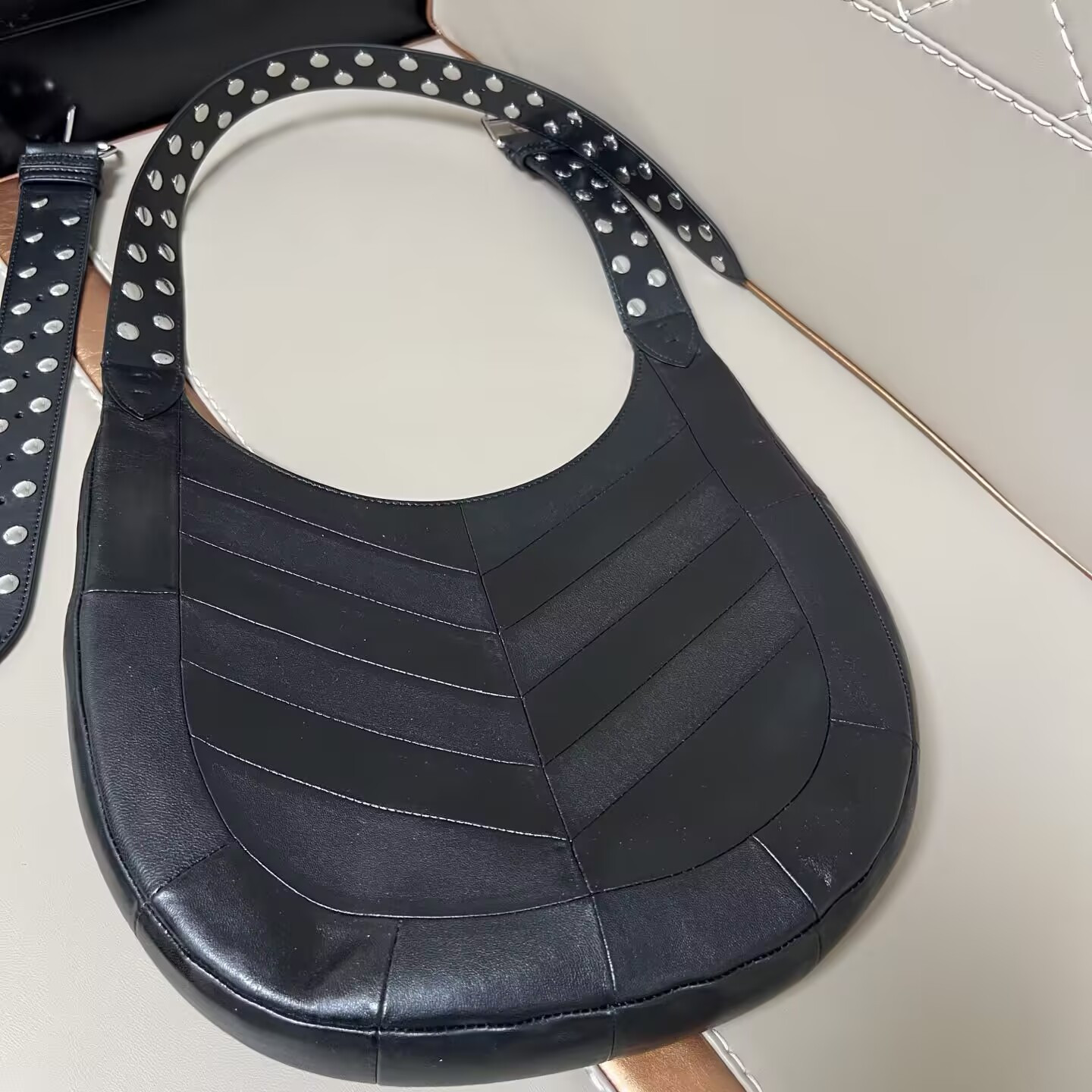 Va1e*ntin0 garavani hoboho nappa leather hobo bag 35x27x4cm