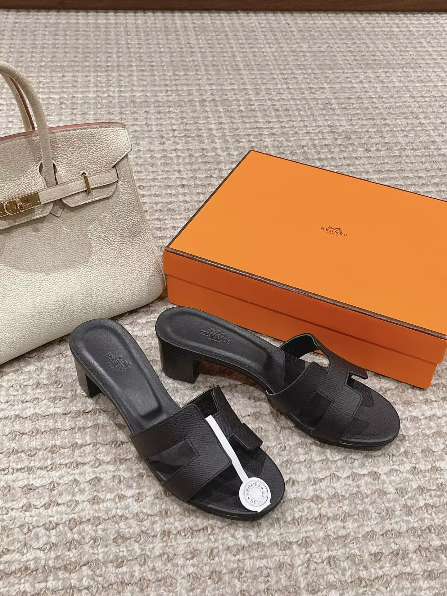 UA H**me5 Oasis sandal