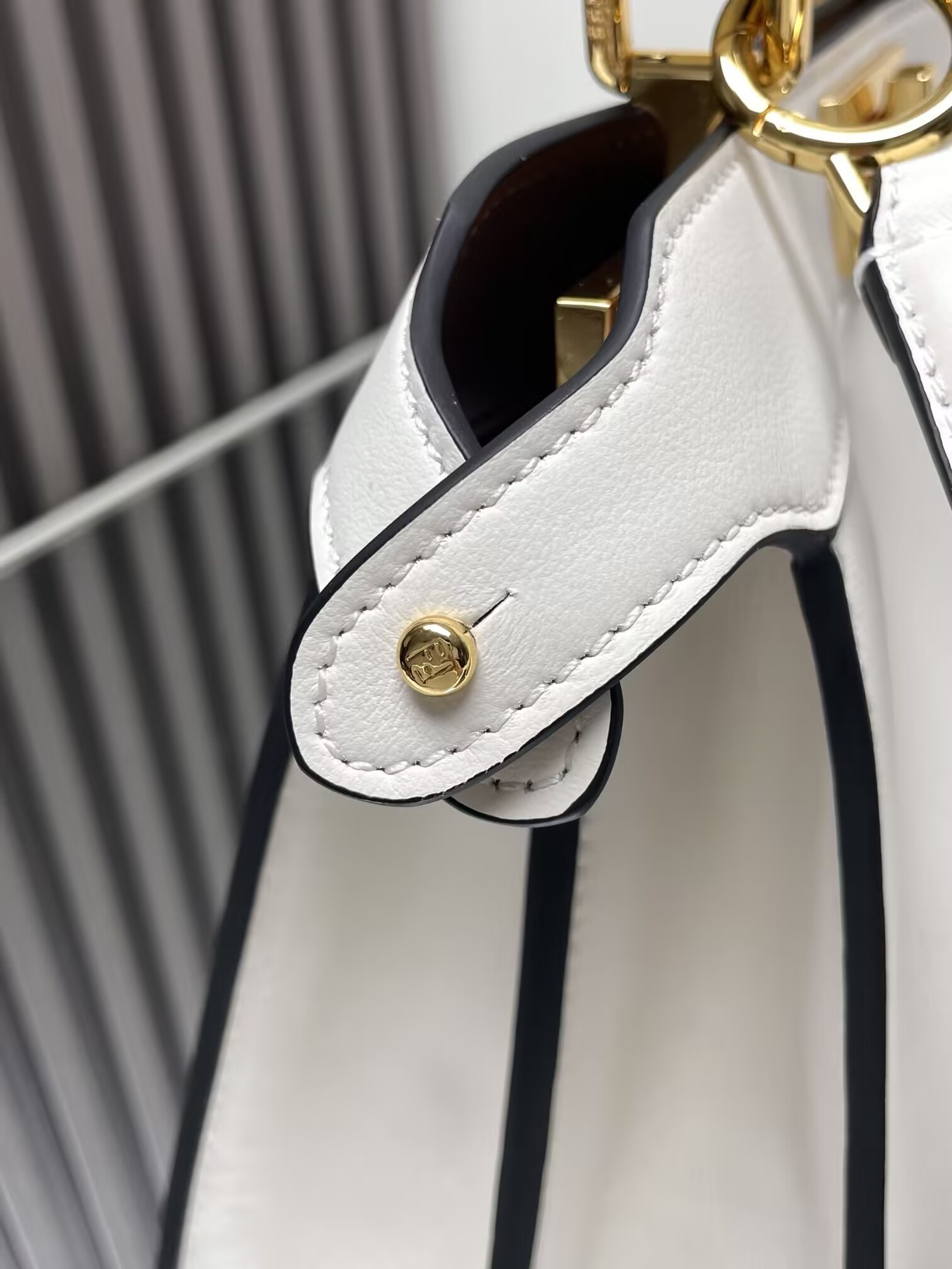 Fendi Small Peekaboo ISeeU 27x21x11cm