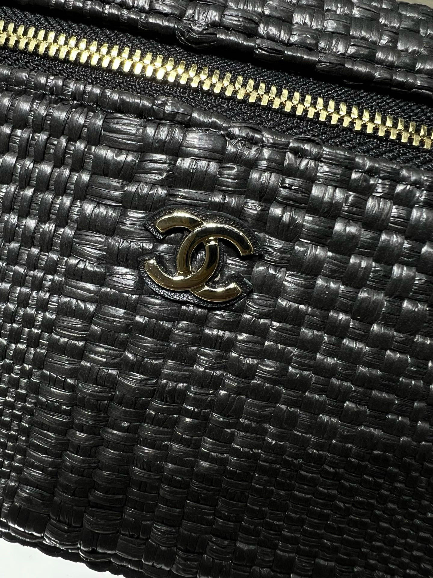 Chanel Classic Vanity with Chain AP4385 17x19.5x5cm