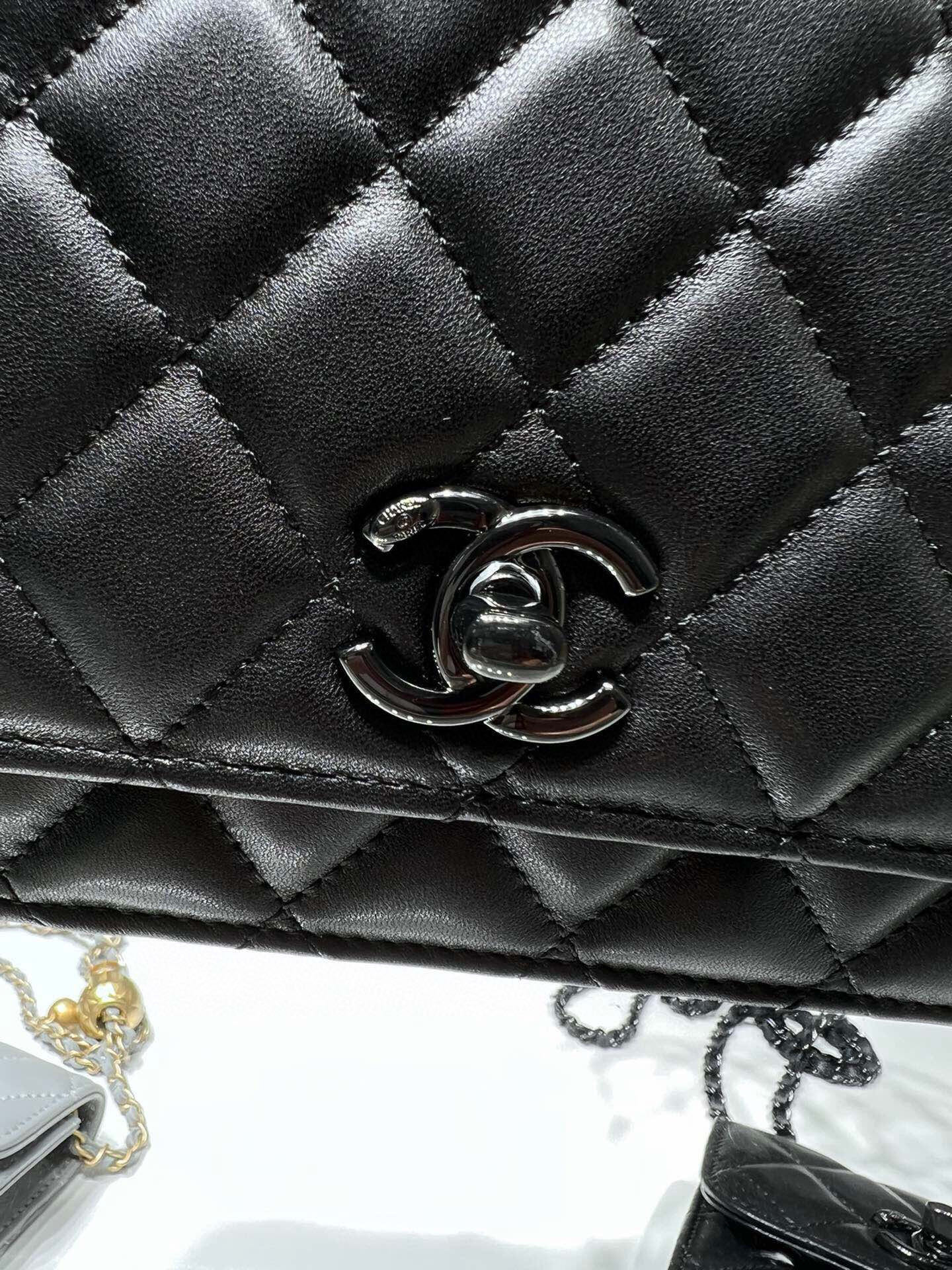 Chanel WOC Trendy CC Wallet On Chain 19x12x3.5cm
