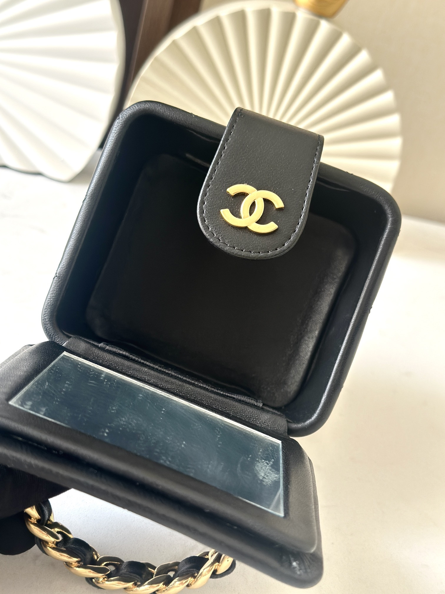 Chanel Vintage Cosmetic Bag 11x9.5x8.5cm