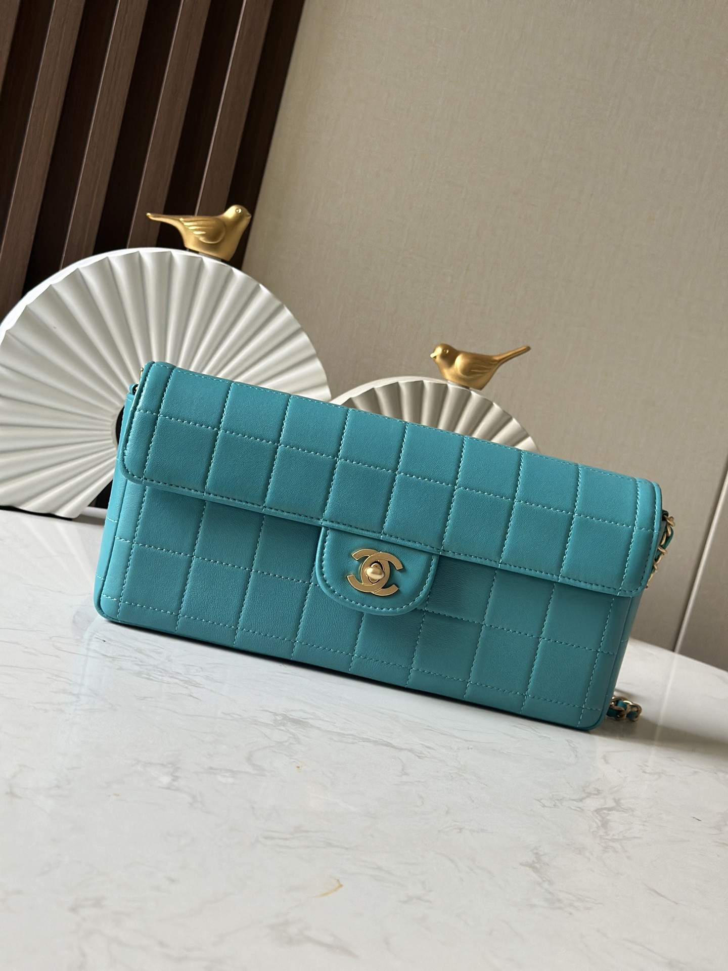 Chanel Classic Chocolate Bar Flap Chain Bag 26x13x4cm